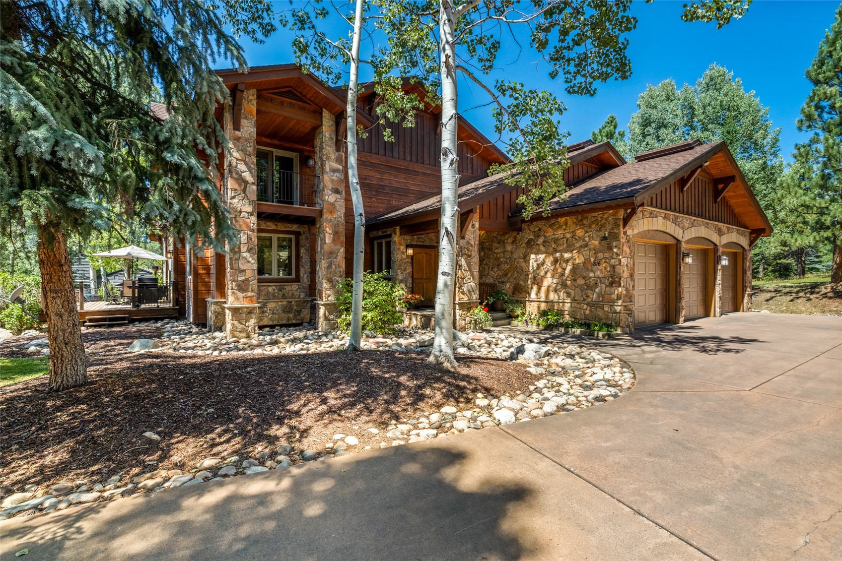 816 Spring Hill Road — photo