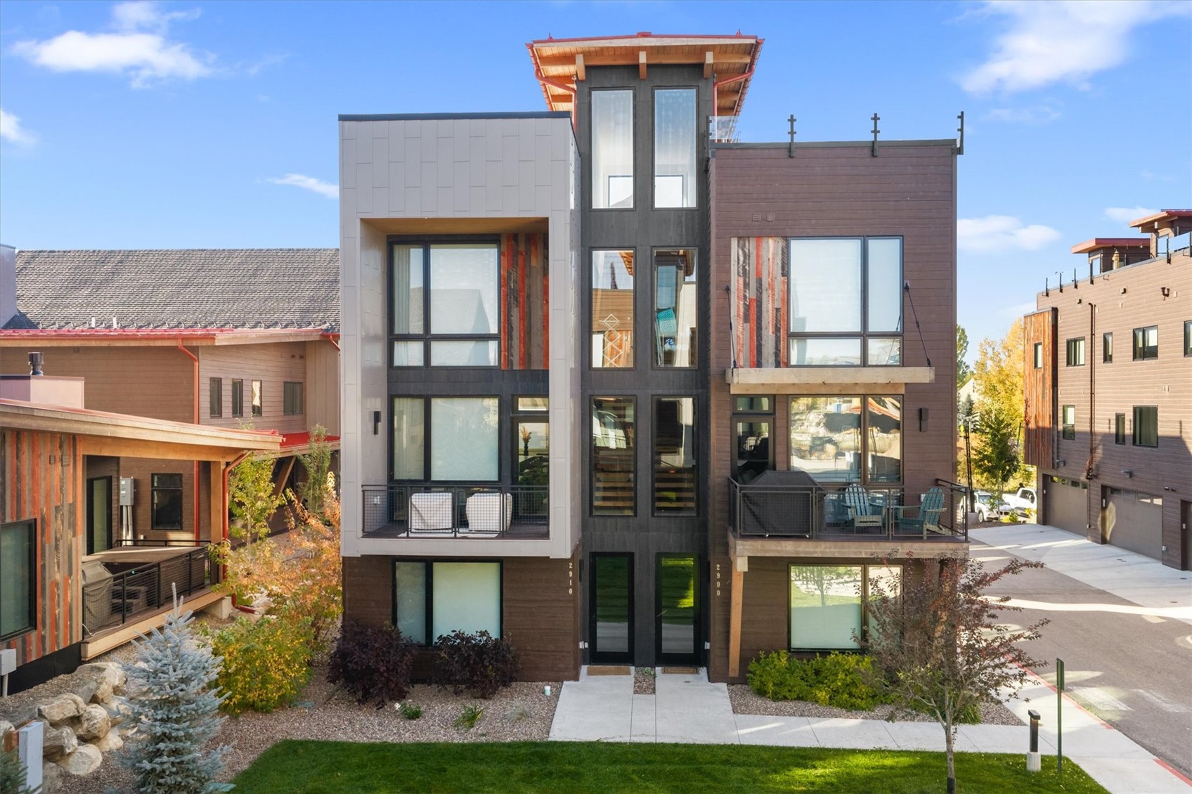 2910 Rowhouse Drive — photo