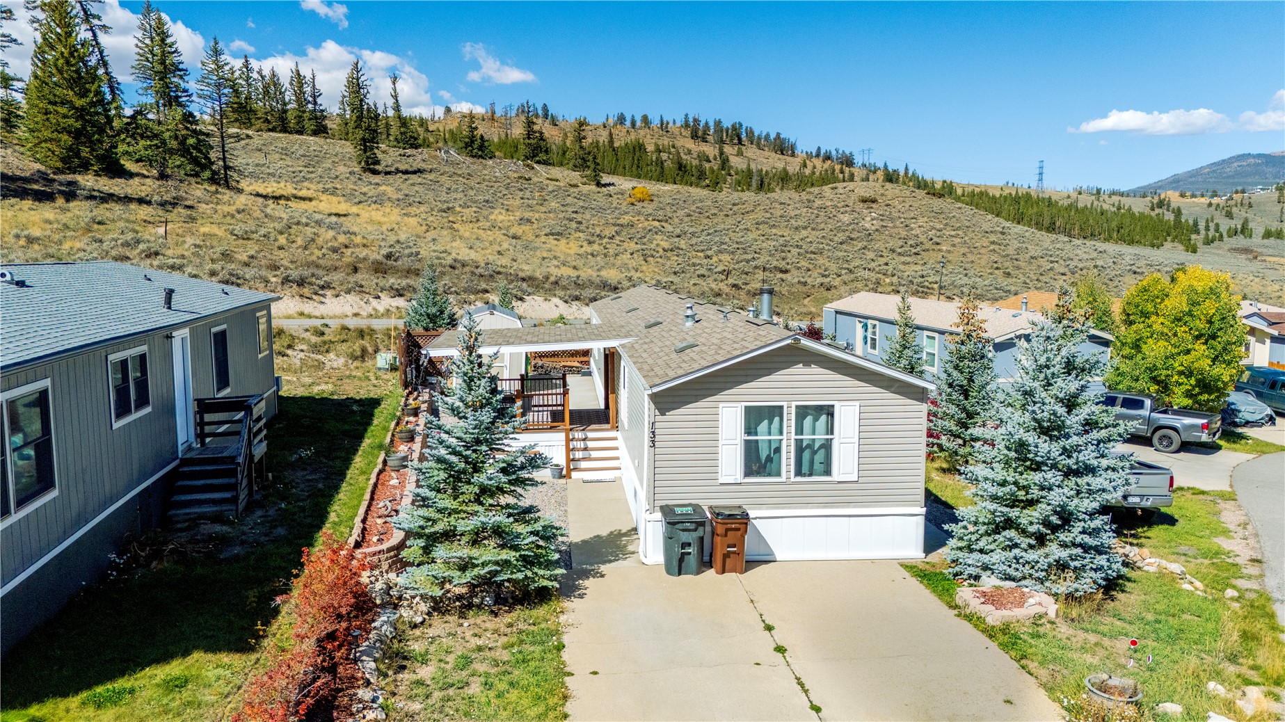 133 Pikes Peak Place — photo