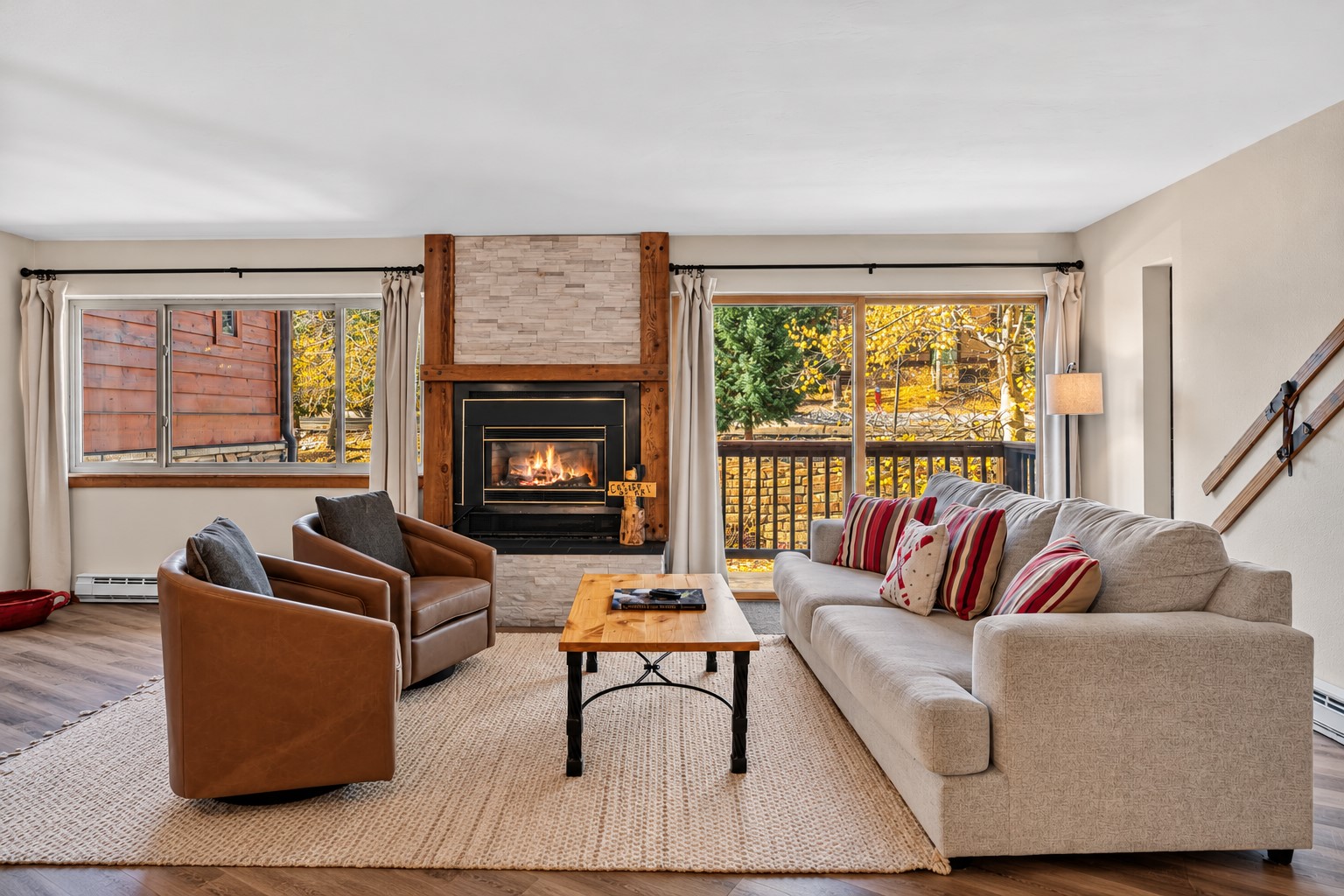 405 Four O'clock Road Unit B — photo