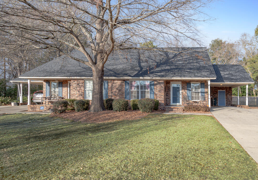 41 Radcliff Drive — photo