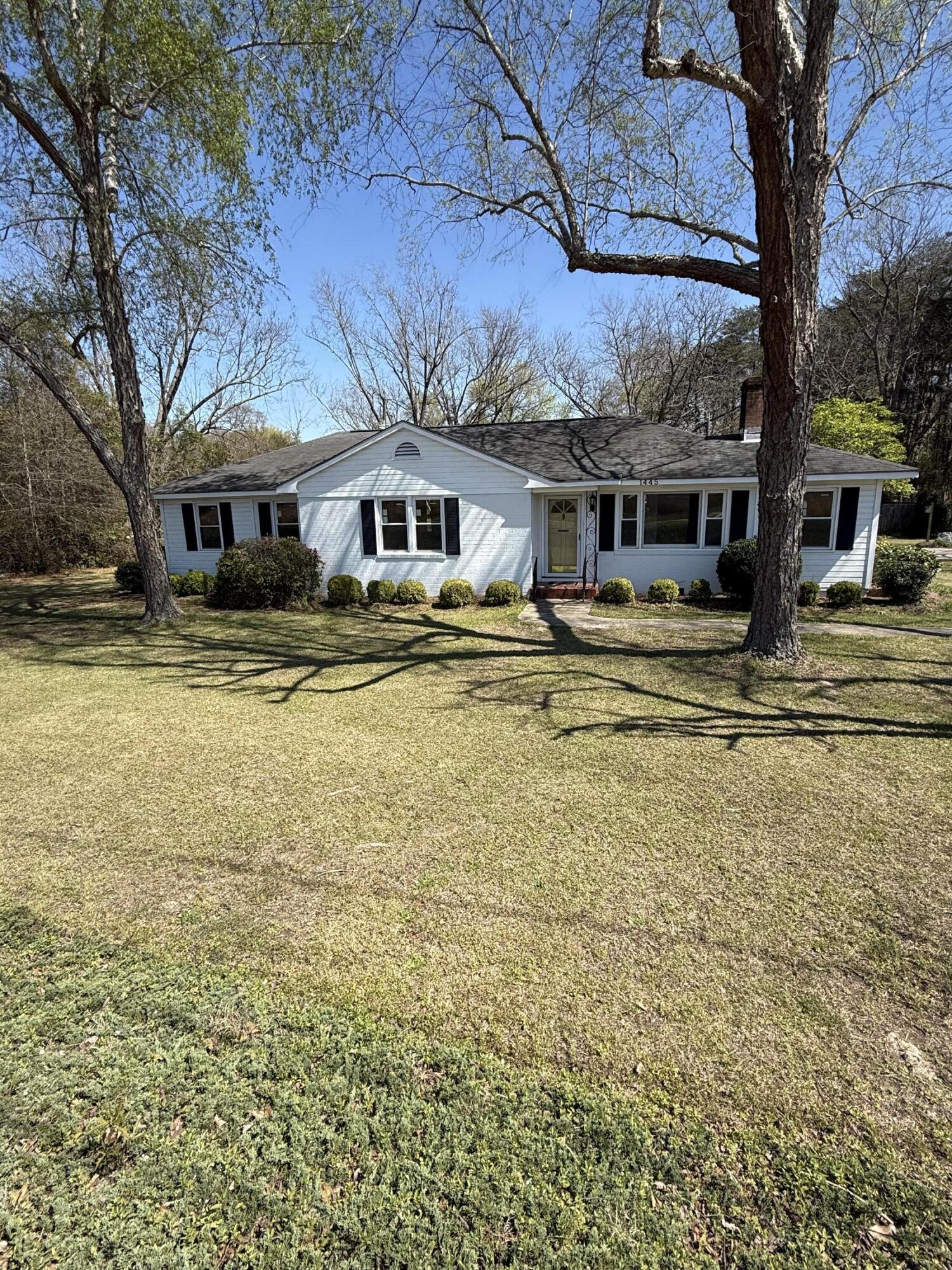 1445 Camden Highway — photo