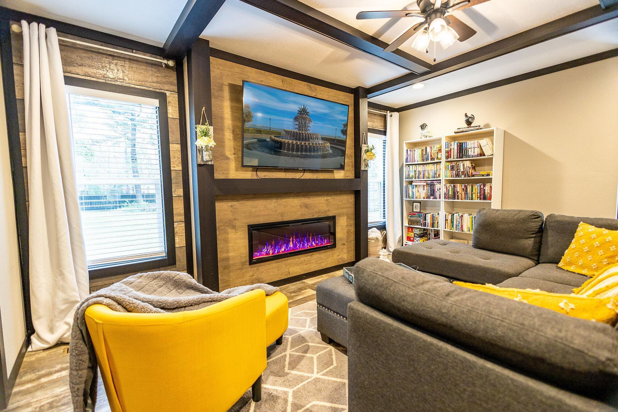 809 Coral Acres Drive — photo
