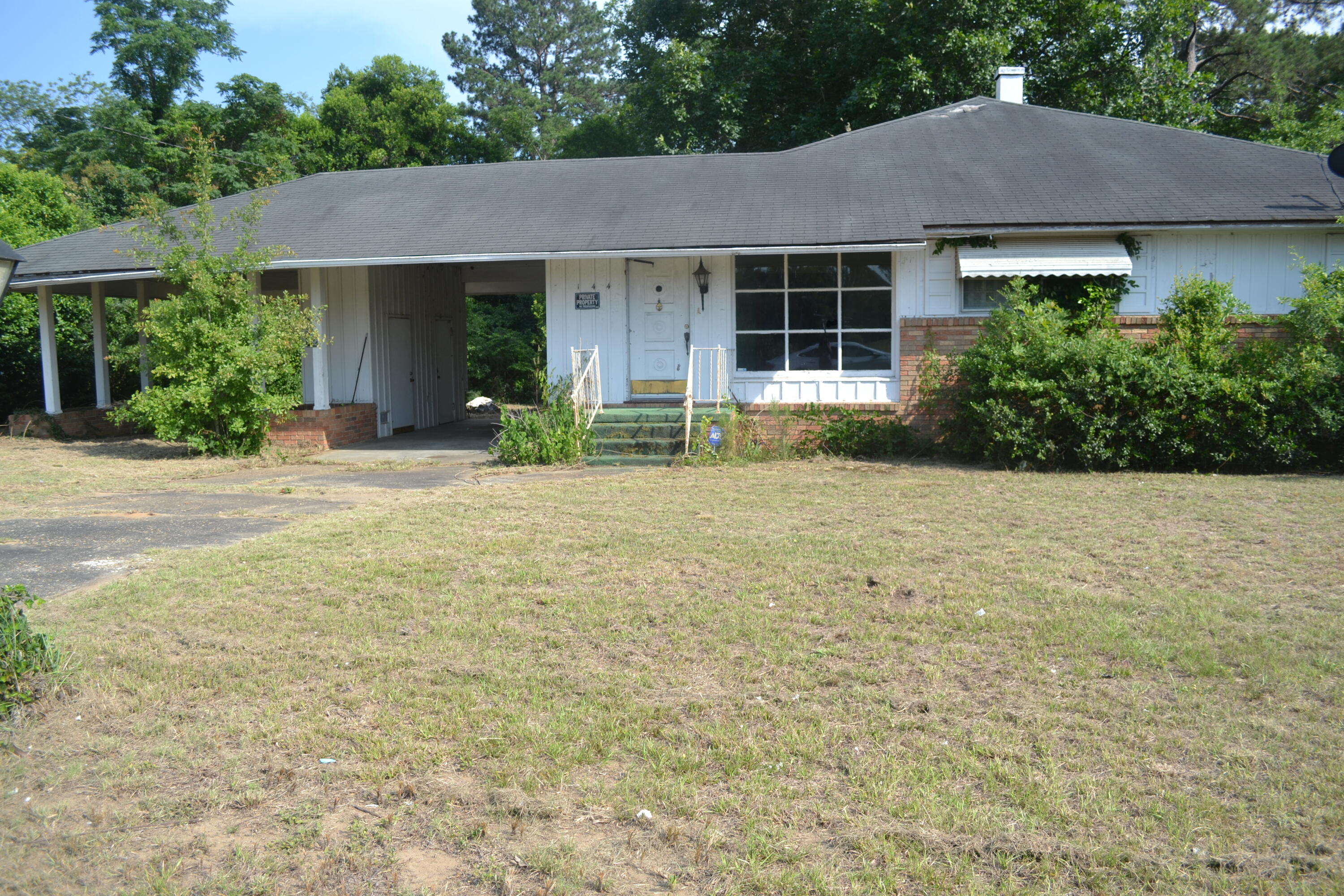 144 W Red Bay Road — photo