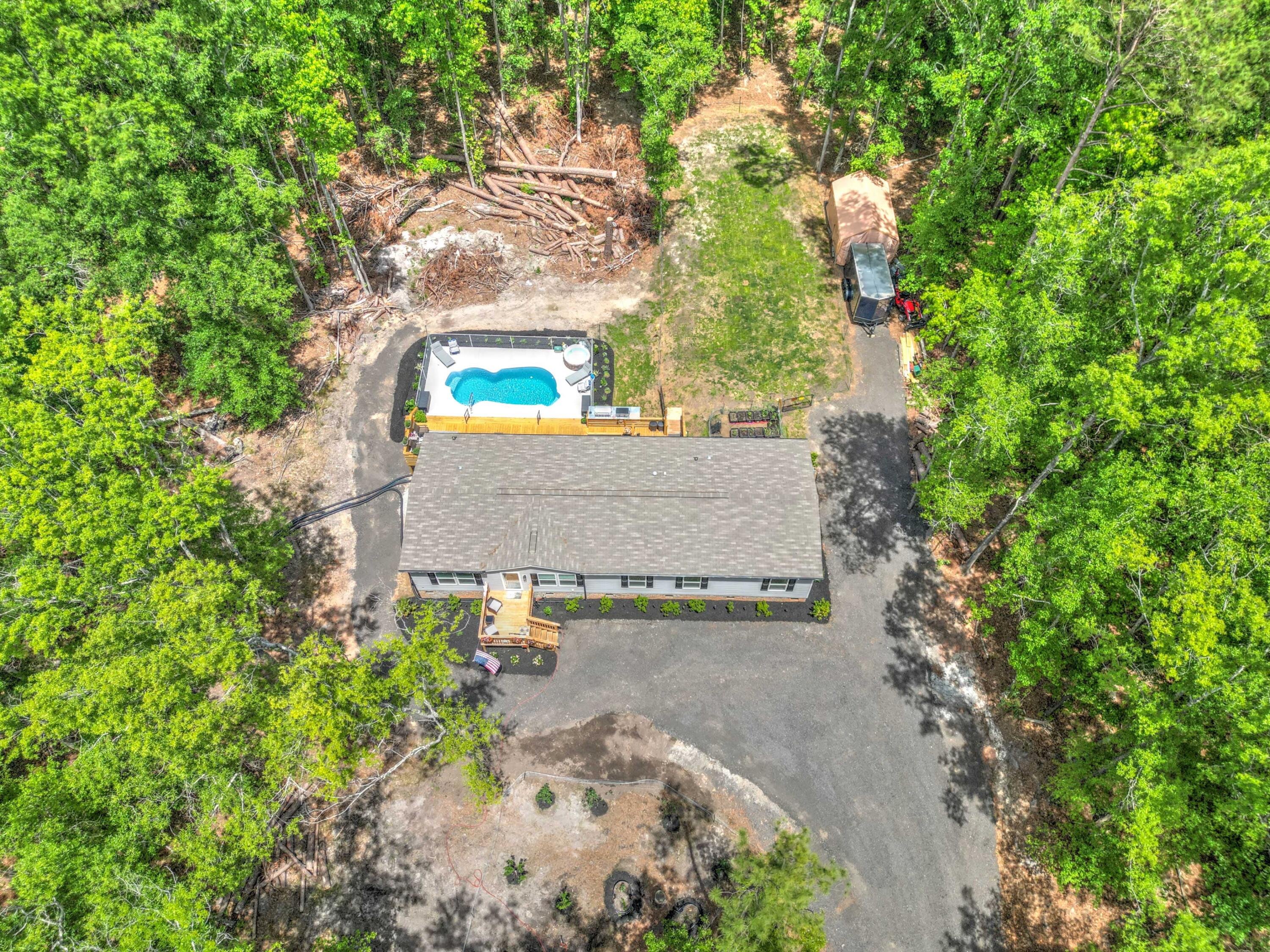 1207 Edmonds Way — photo
