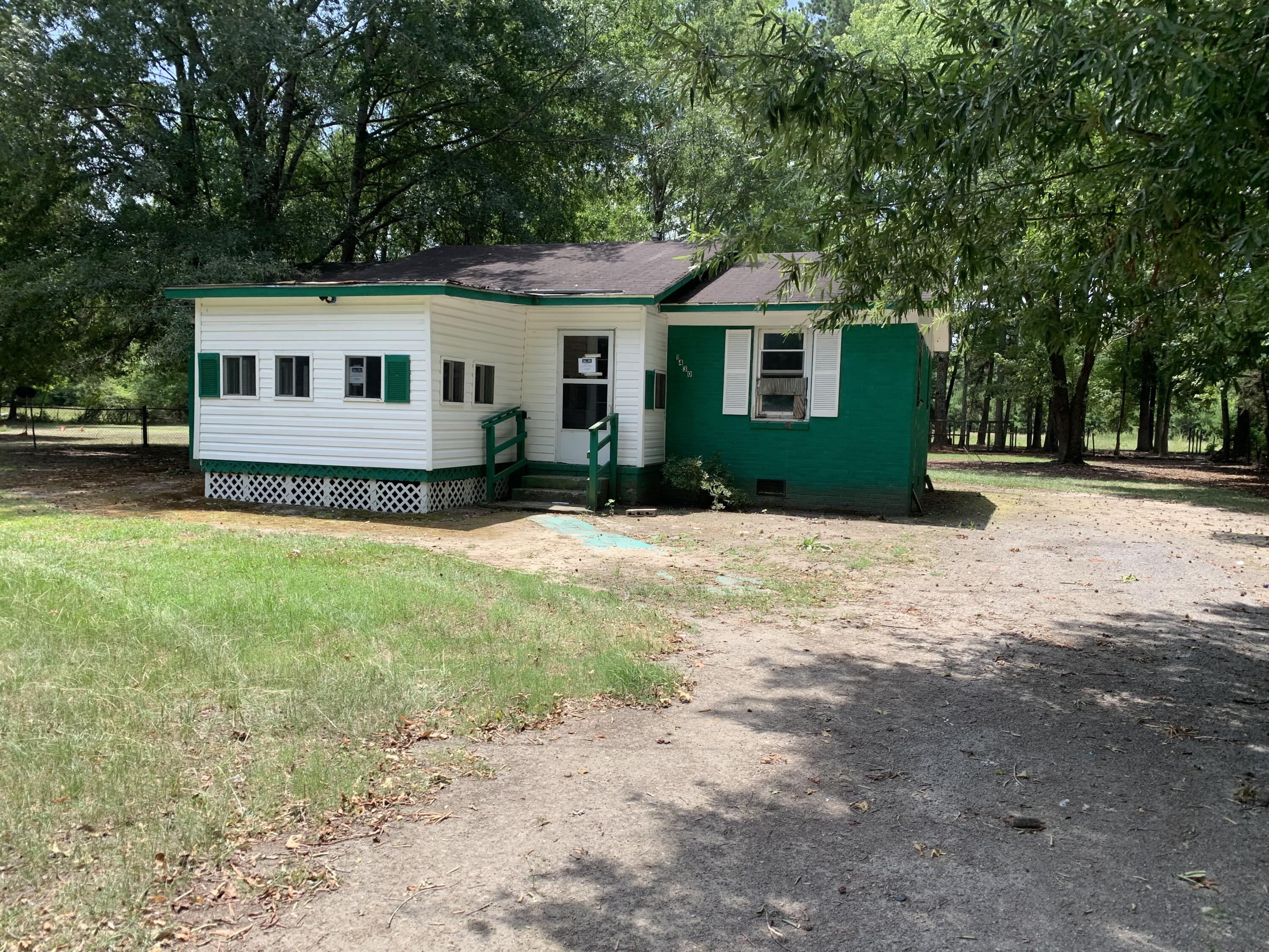 1430 Salters Town Road — photo