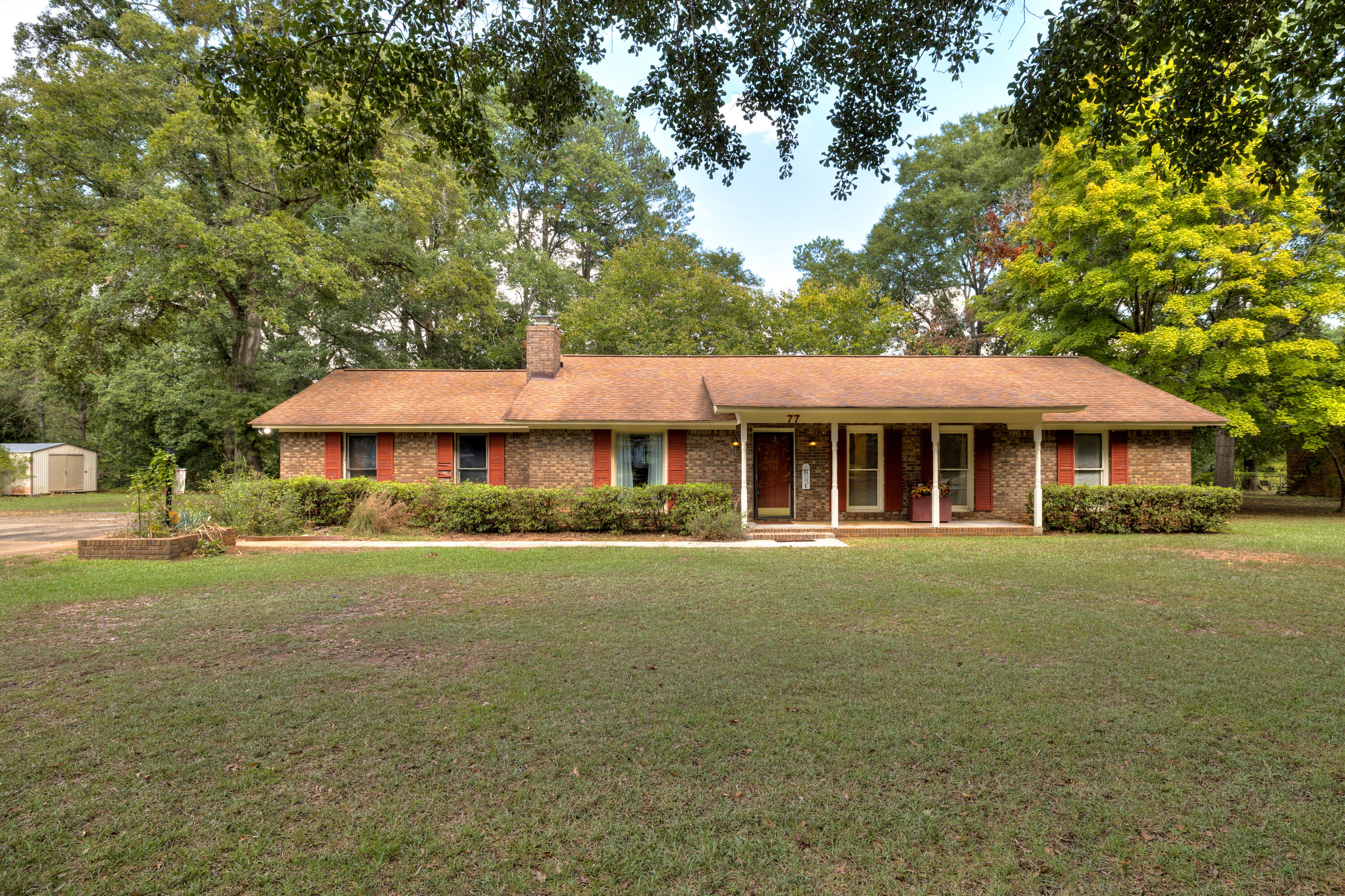 977 Whitehall Drive — photo
