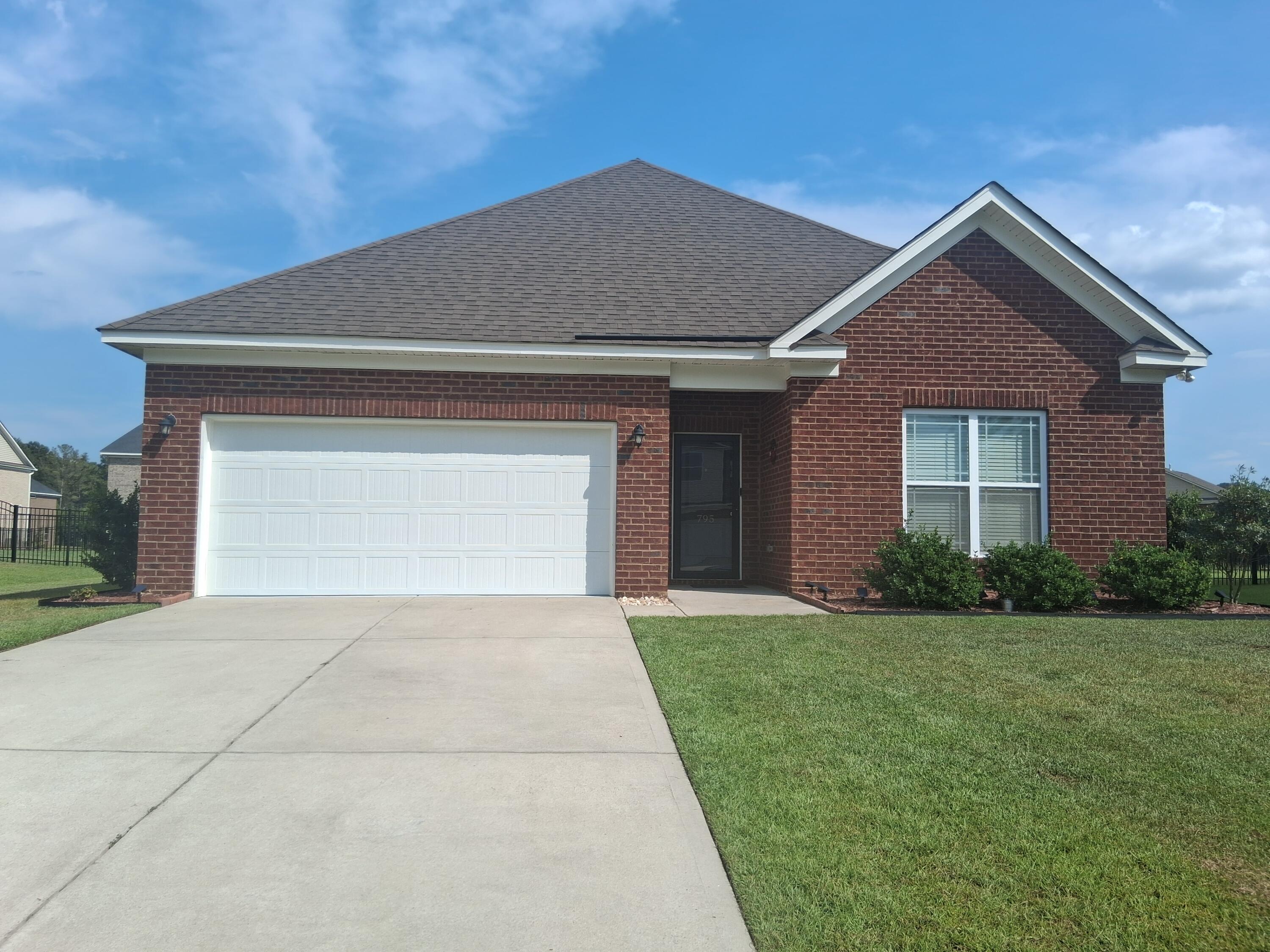 795 Curlew Circle — photo
