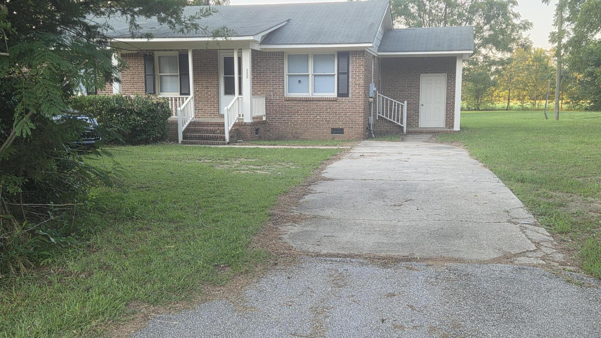 745 Lynchburg Highway — photo