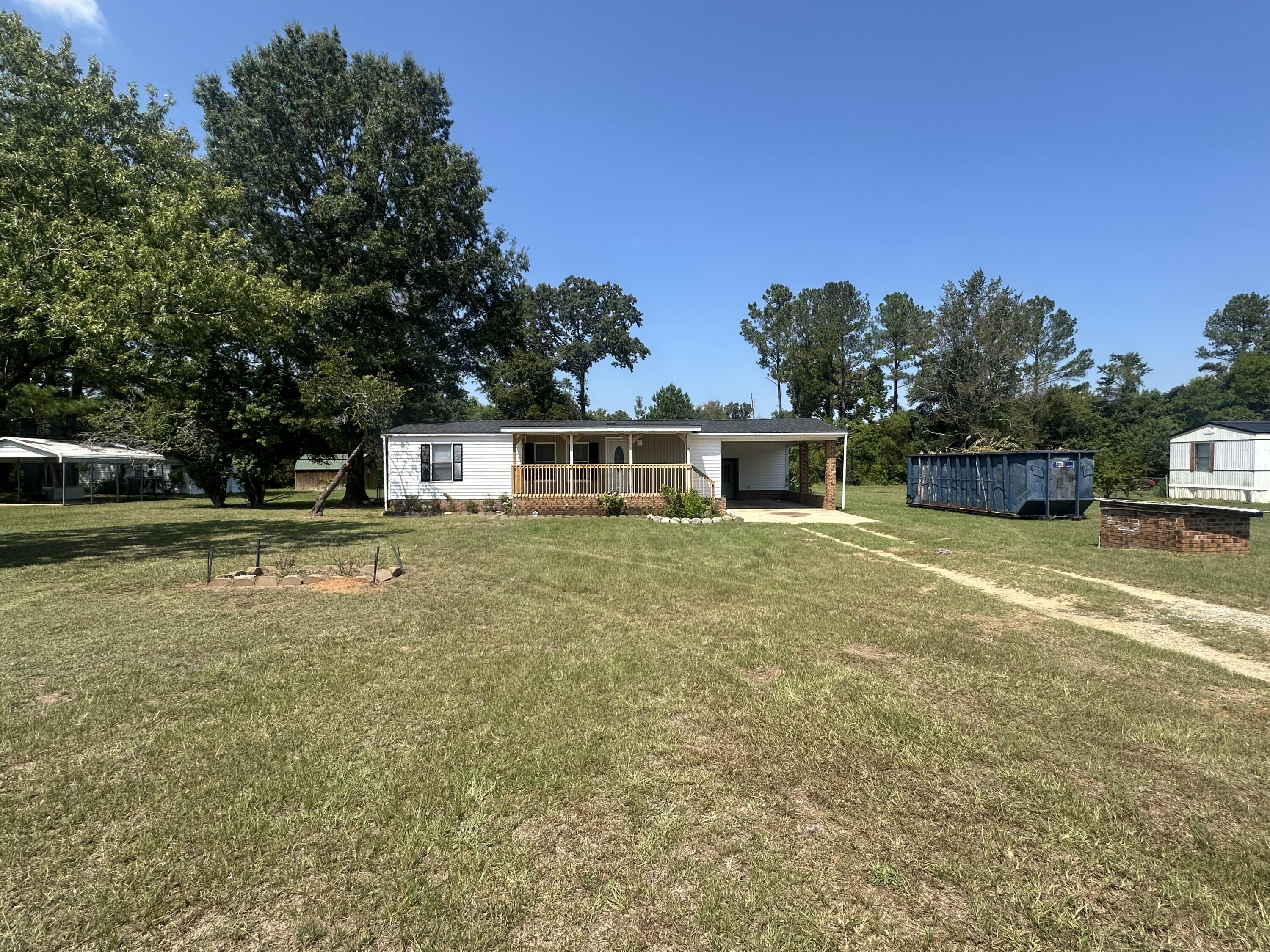 1590 Bar-zee Drive — photo