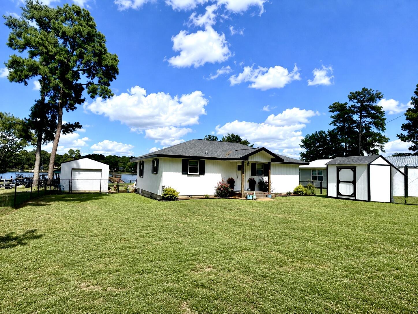 1419 Hobbs Drive — photo