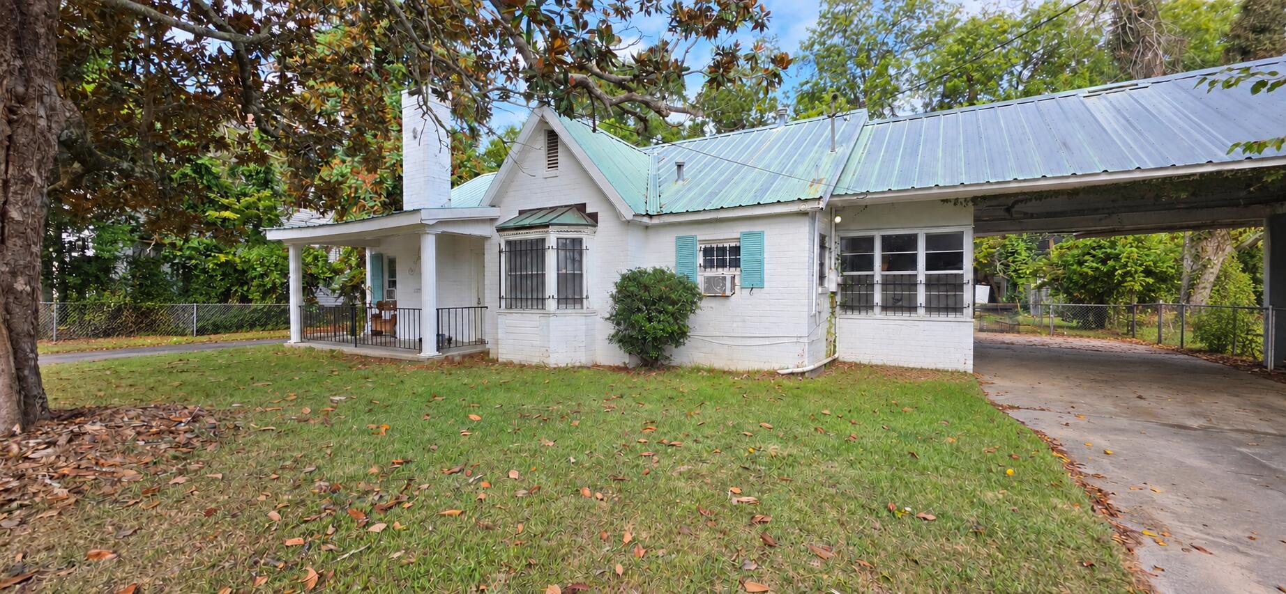 610 W Hampton Street — photo