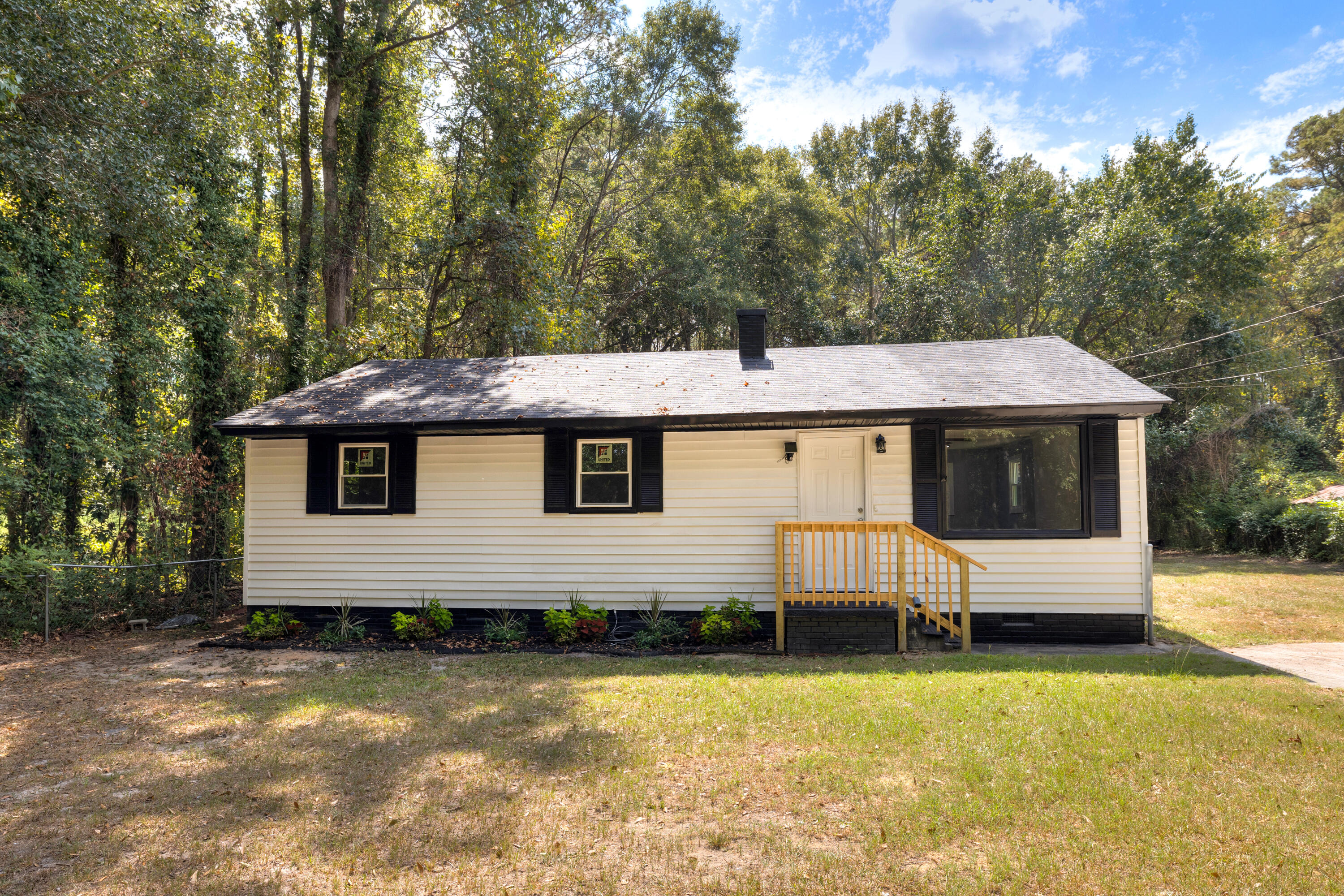 208 Vernon Drive — photo