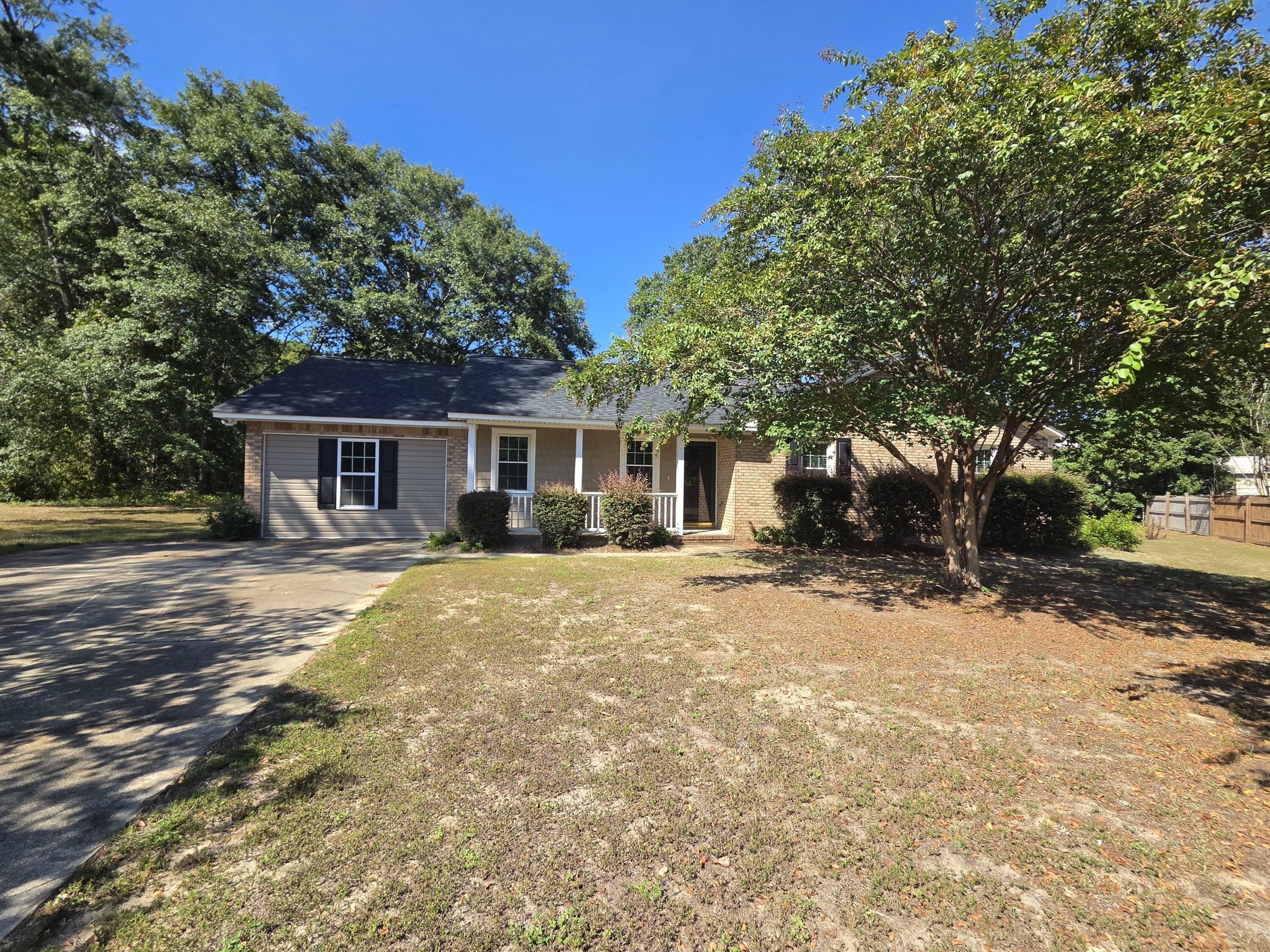 7 Treetop Court — photo