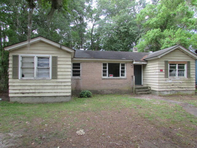 428 Robney Drive — photo