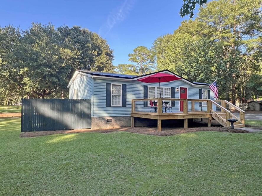 7615 Raccoon Road — photo