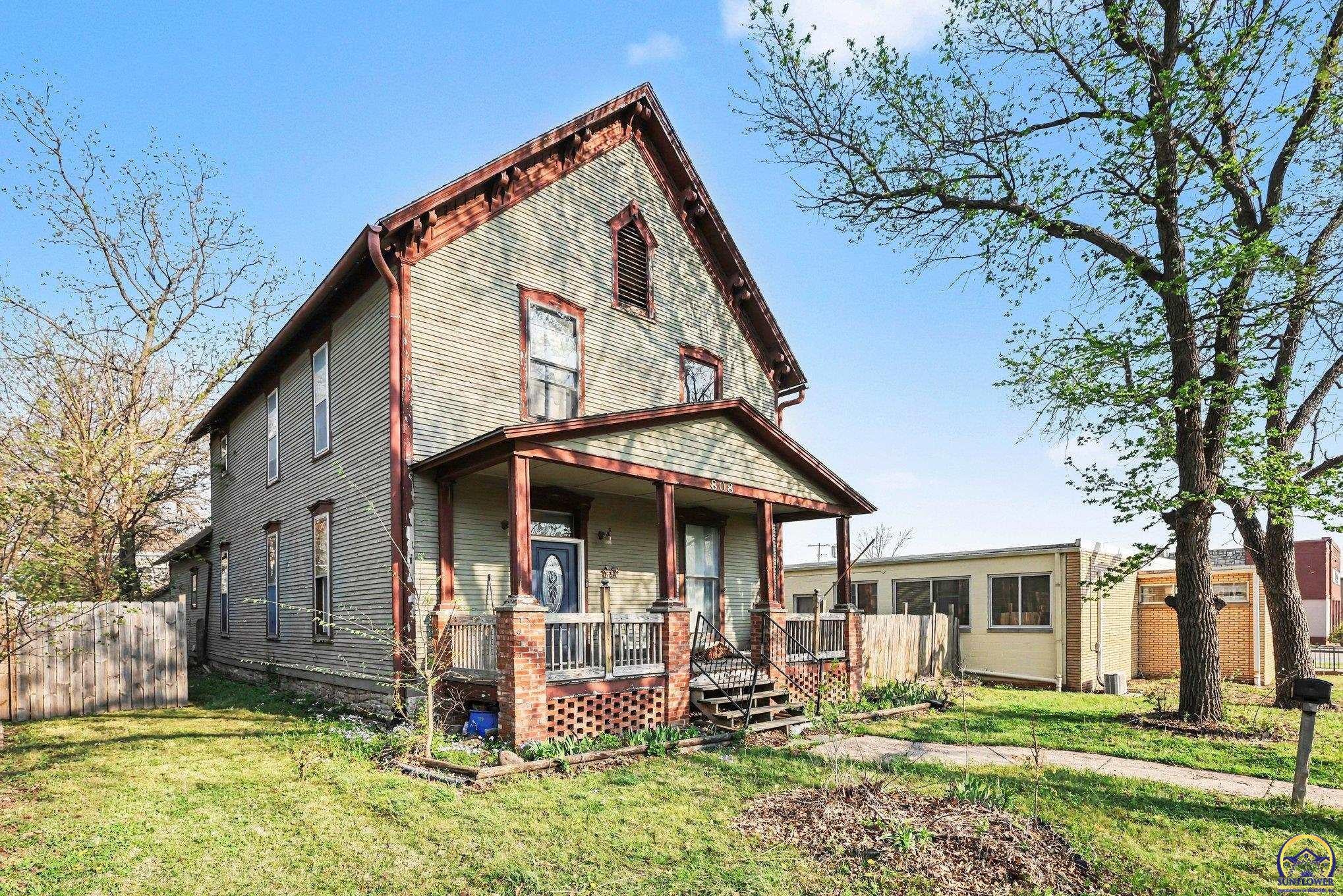 808 Mechanic St — photo