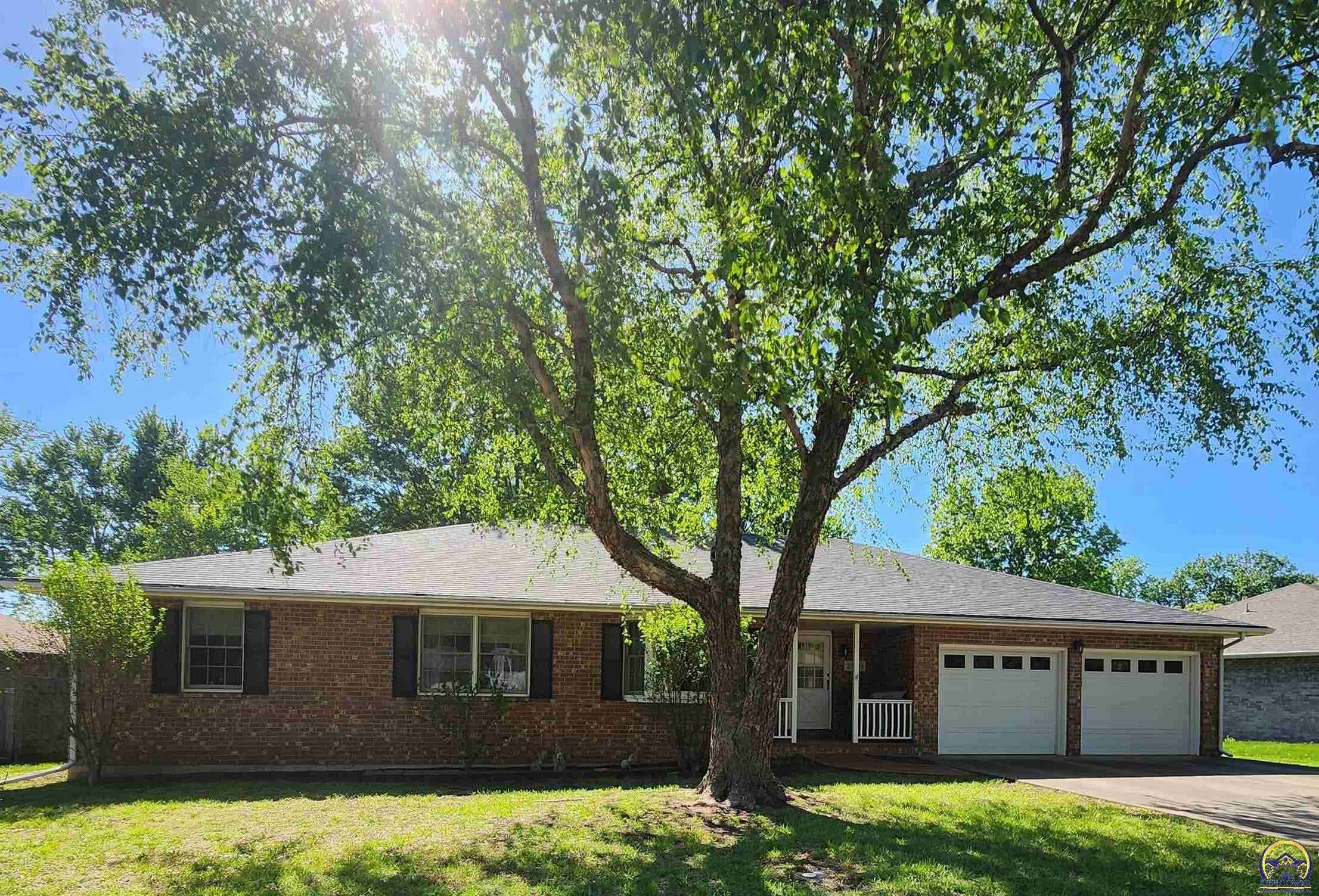 2501 West View Dr — photo