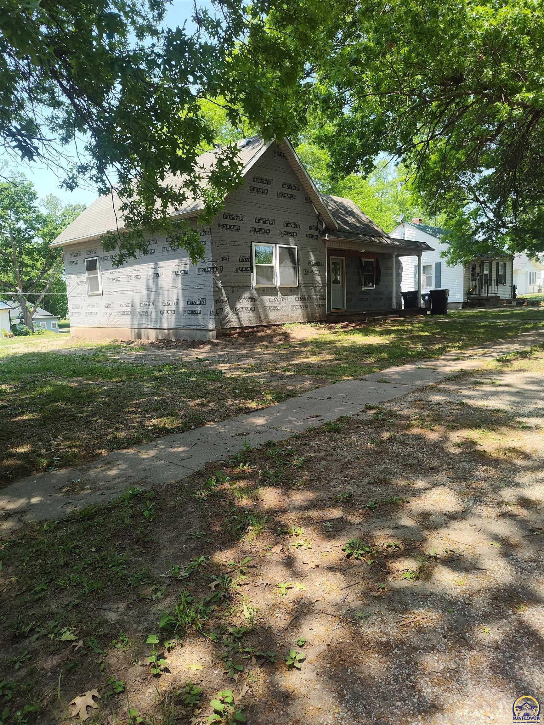 211 Iowa Ave — photo