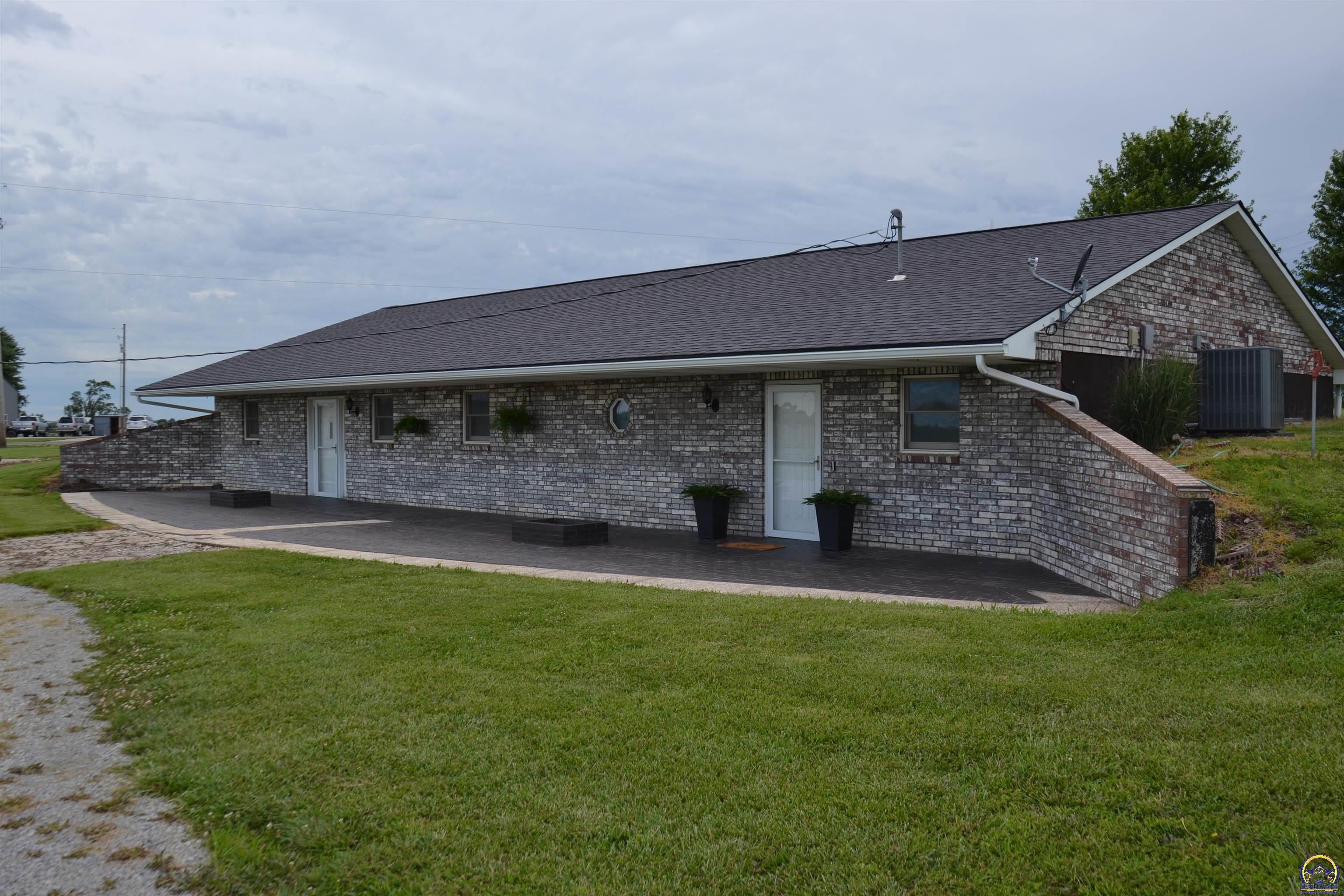 2599 Shetland Rd — photo