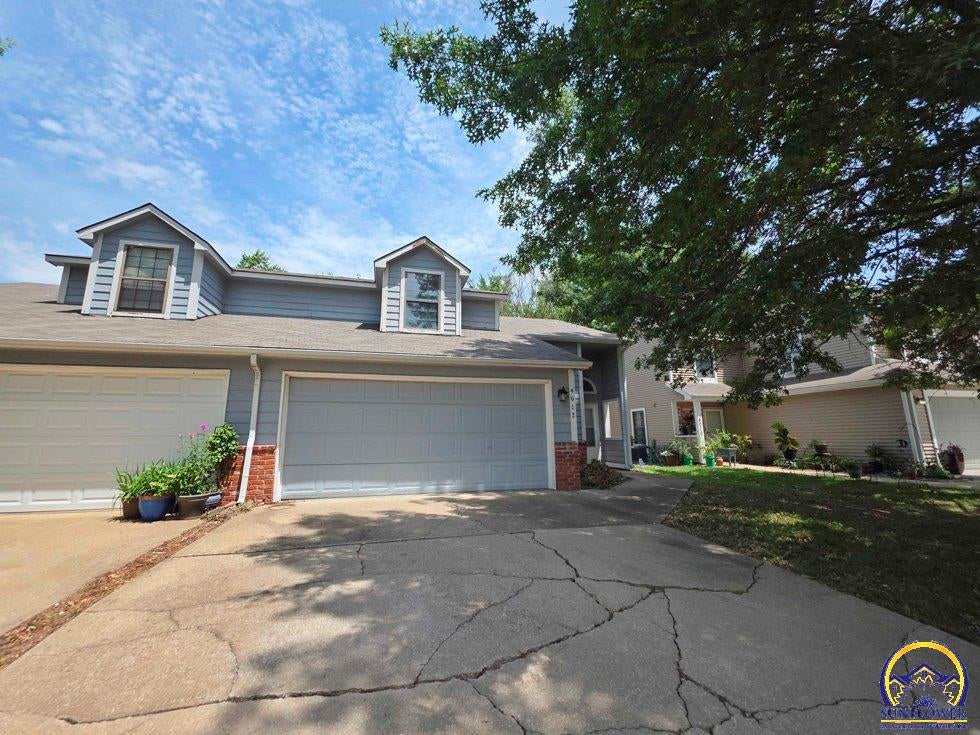 4012 Overland Dr — photo