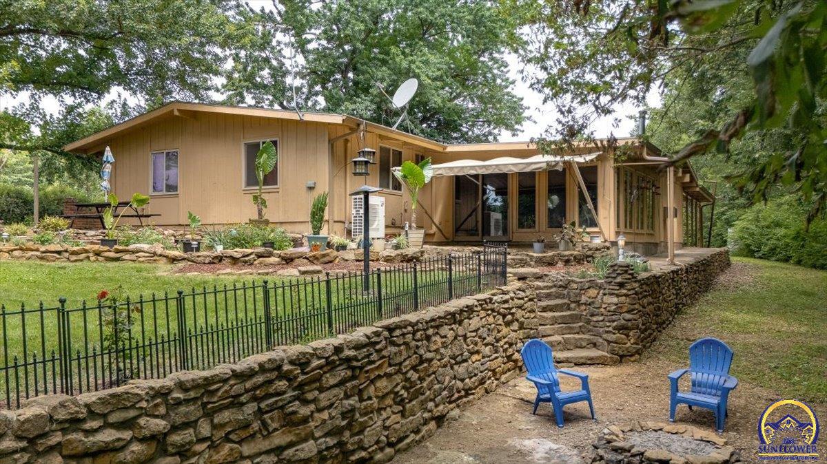 10808 Perry View Dr — photo