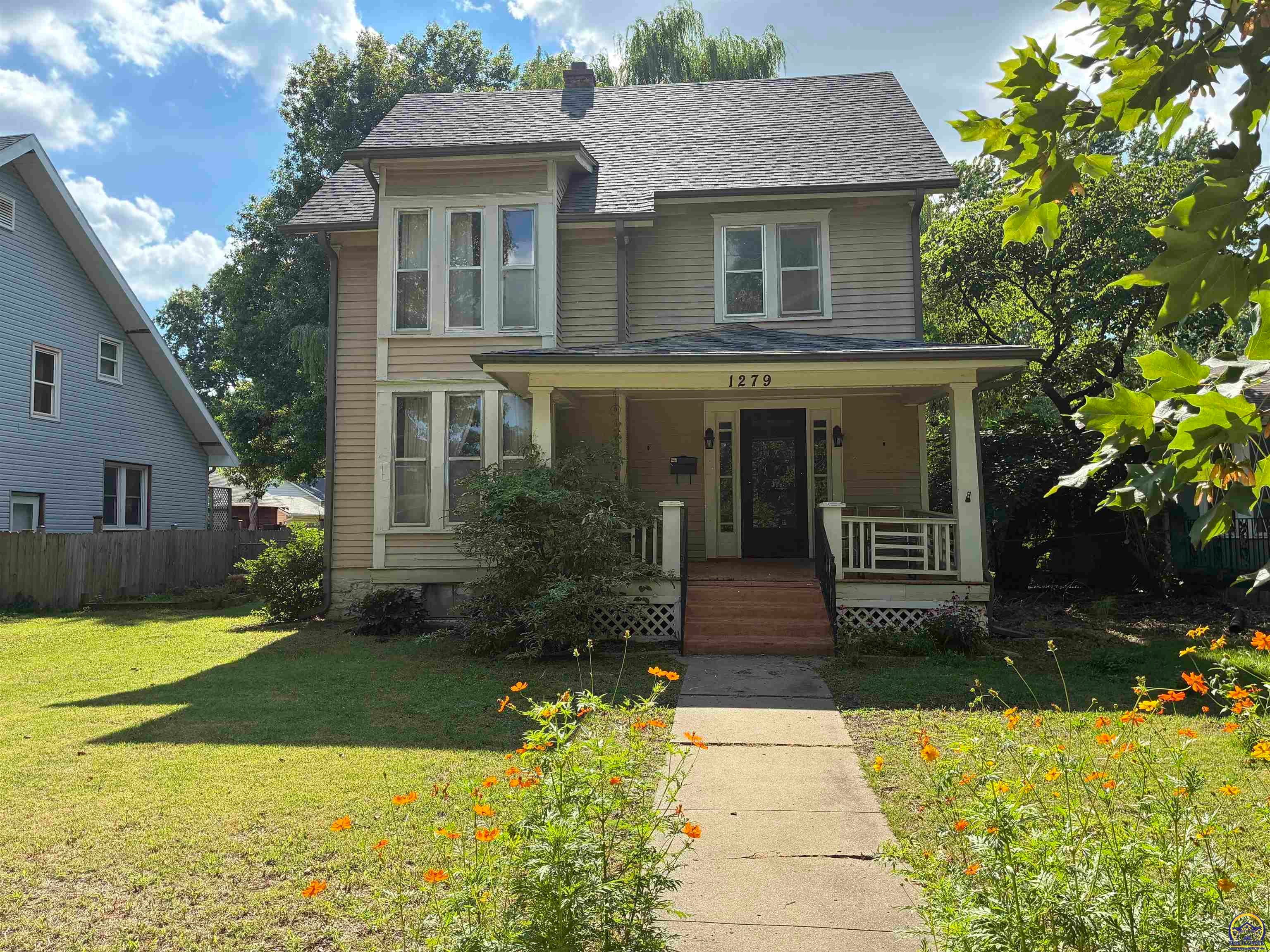 1279 SW MacVicar Ave — photo