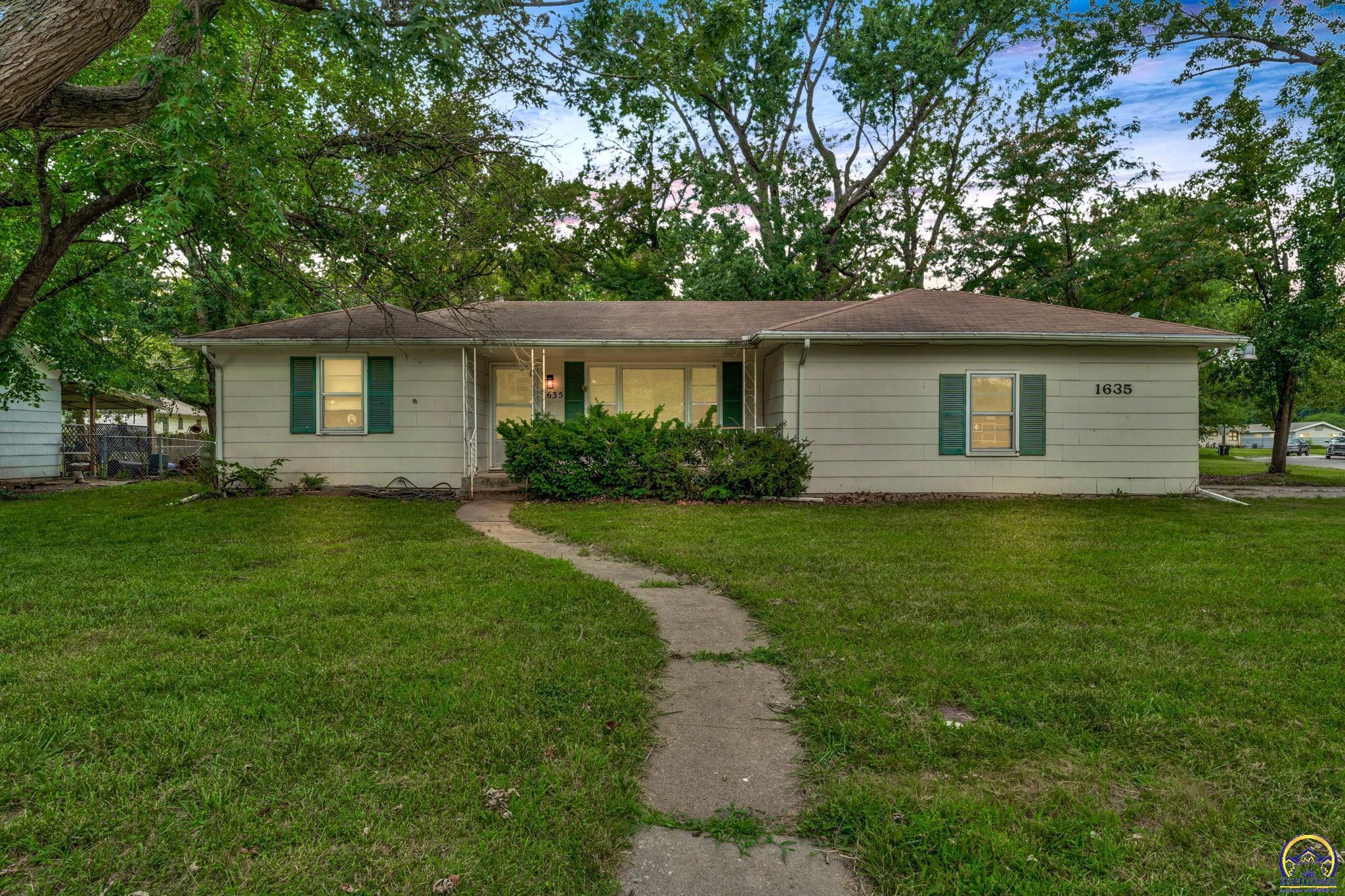 1635 SW Burnett Rd — photo
