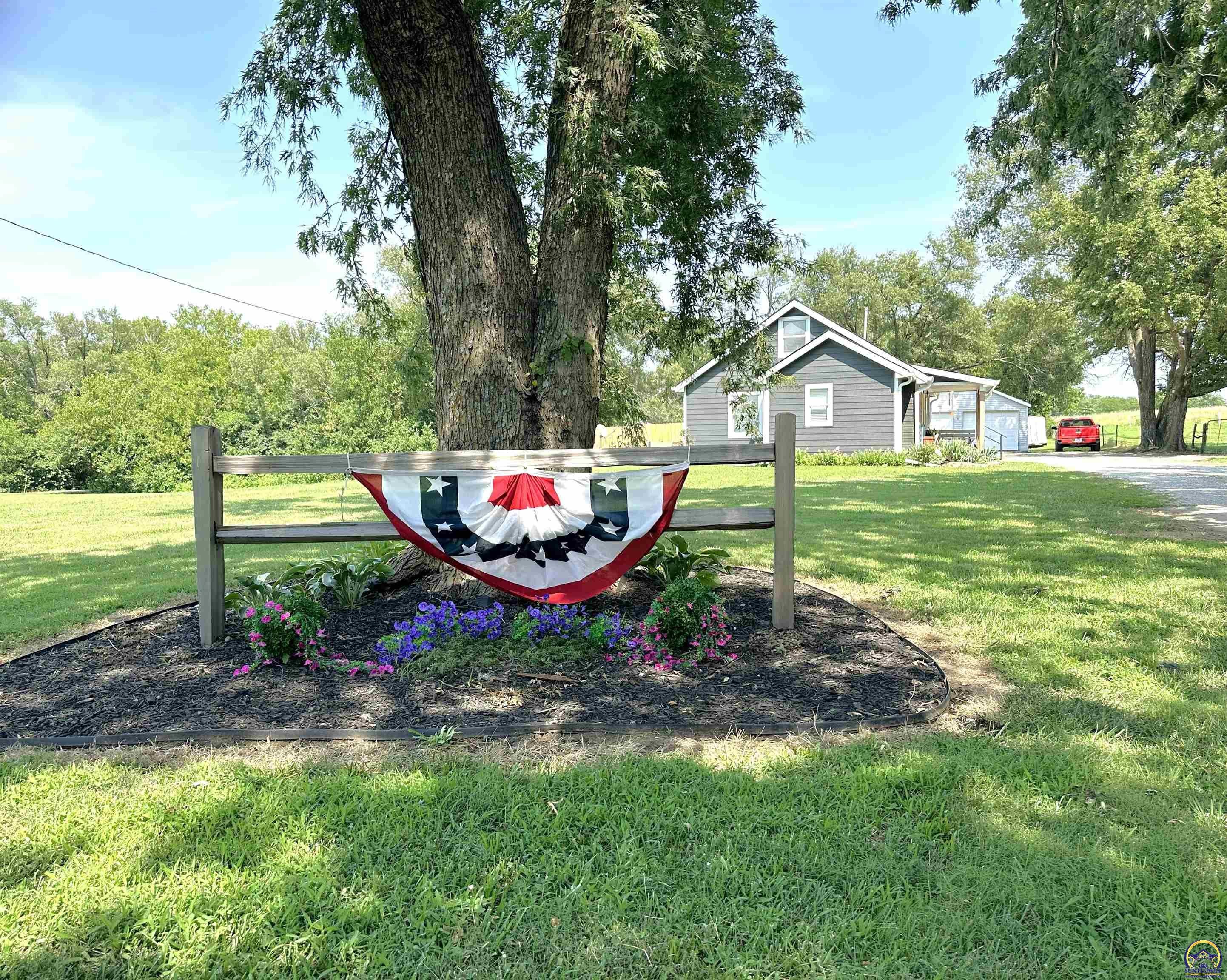 4200 NW Rochester Rd, Topeka, KS 66617 — photo 2