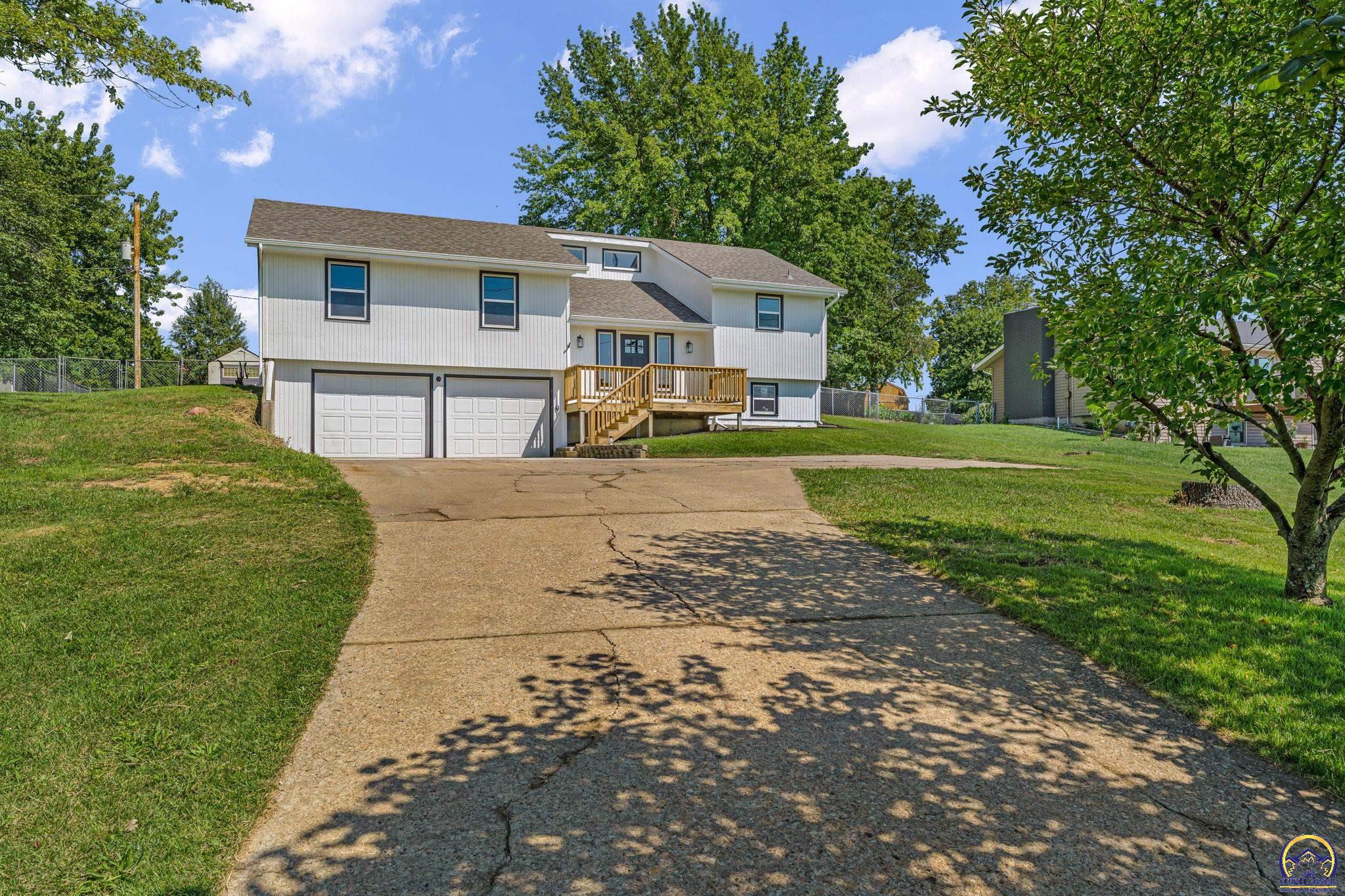 5328 NW Green Hills Rd — photo