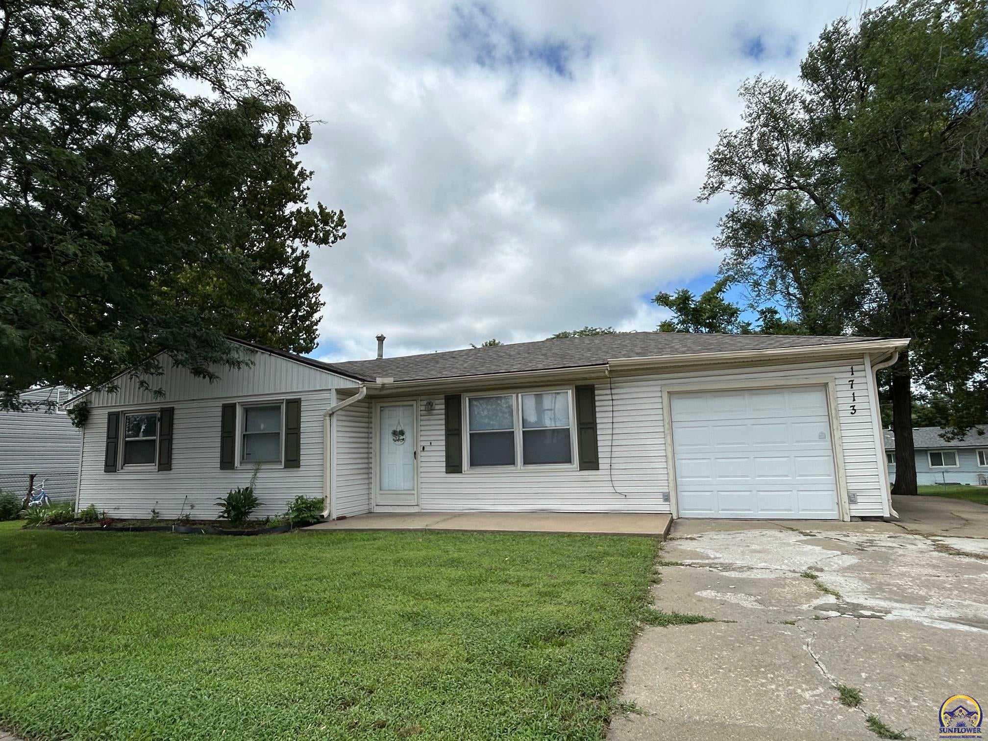 1713 SW Fairlawn Rd — photo