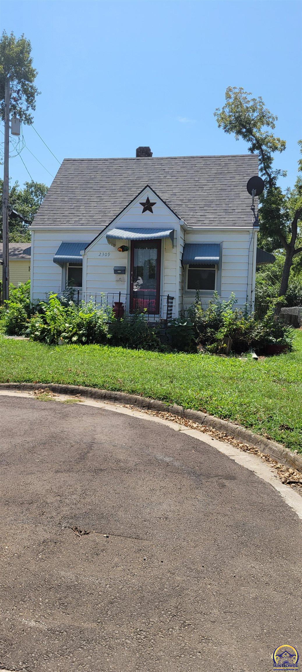 2309 SW Kenilworth Ct — photo
