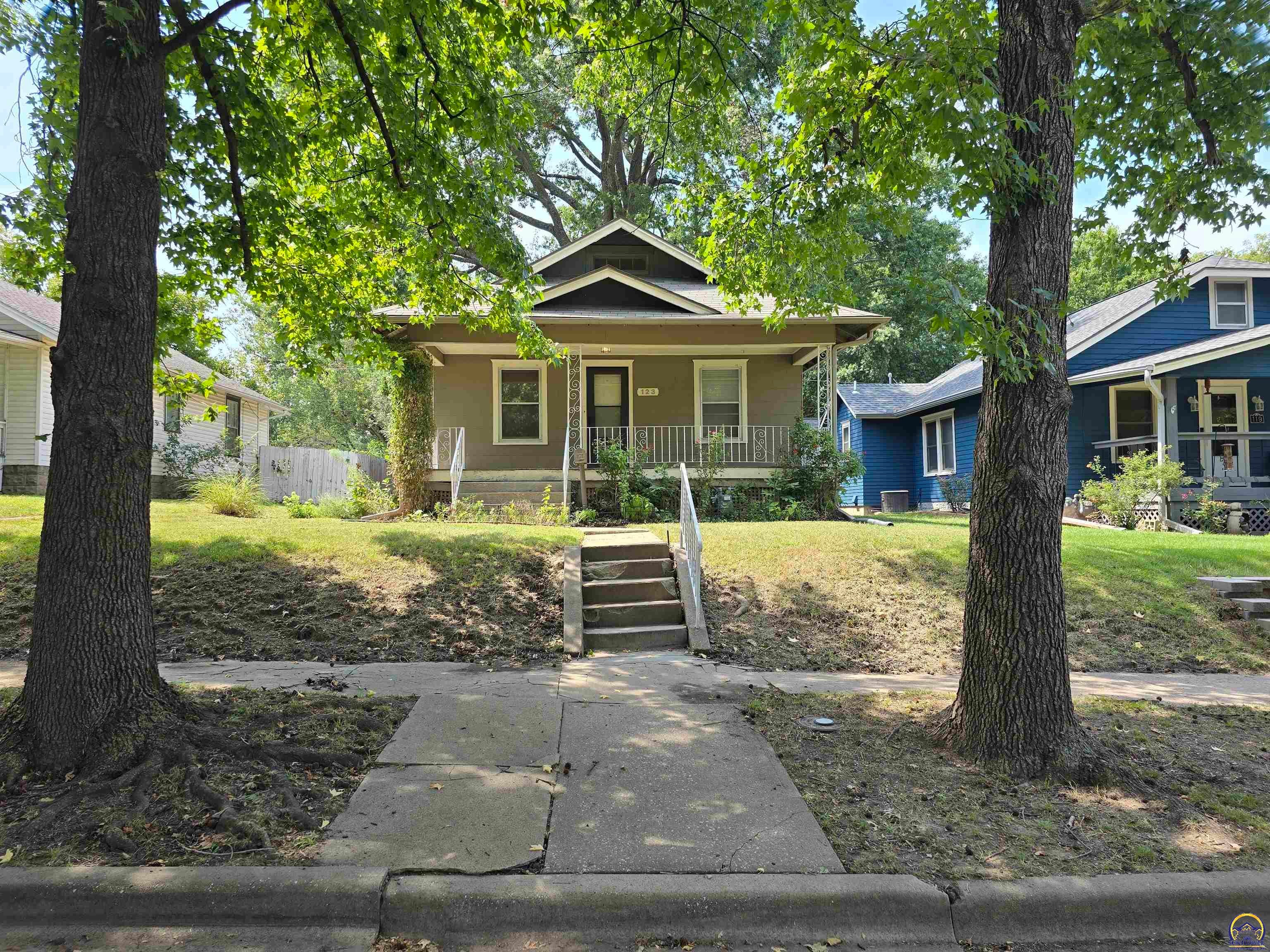 123 SW Kendall Ave — photo