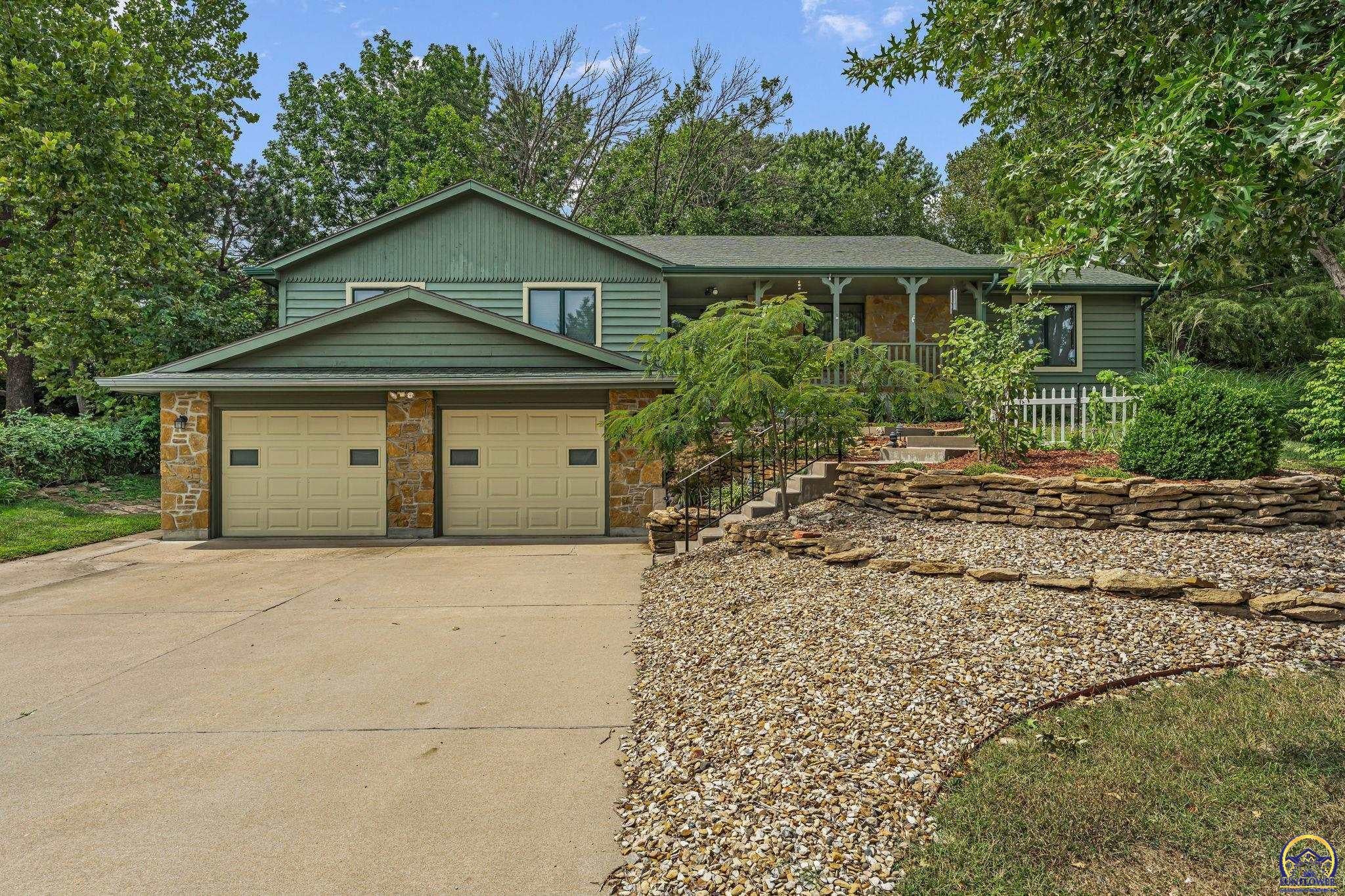 2211 SW Alameda Ct — photo