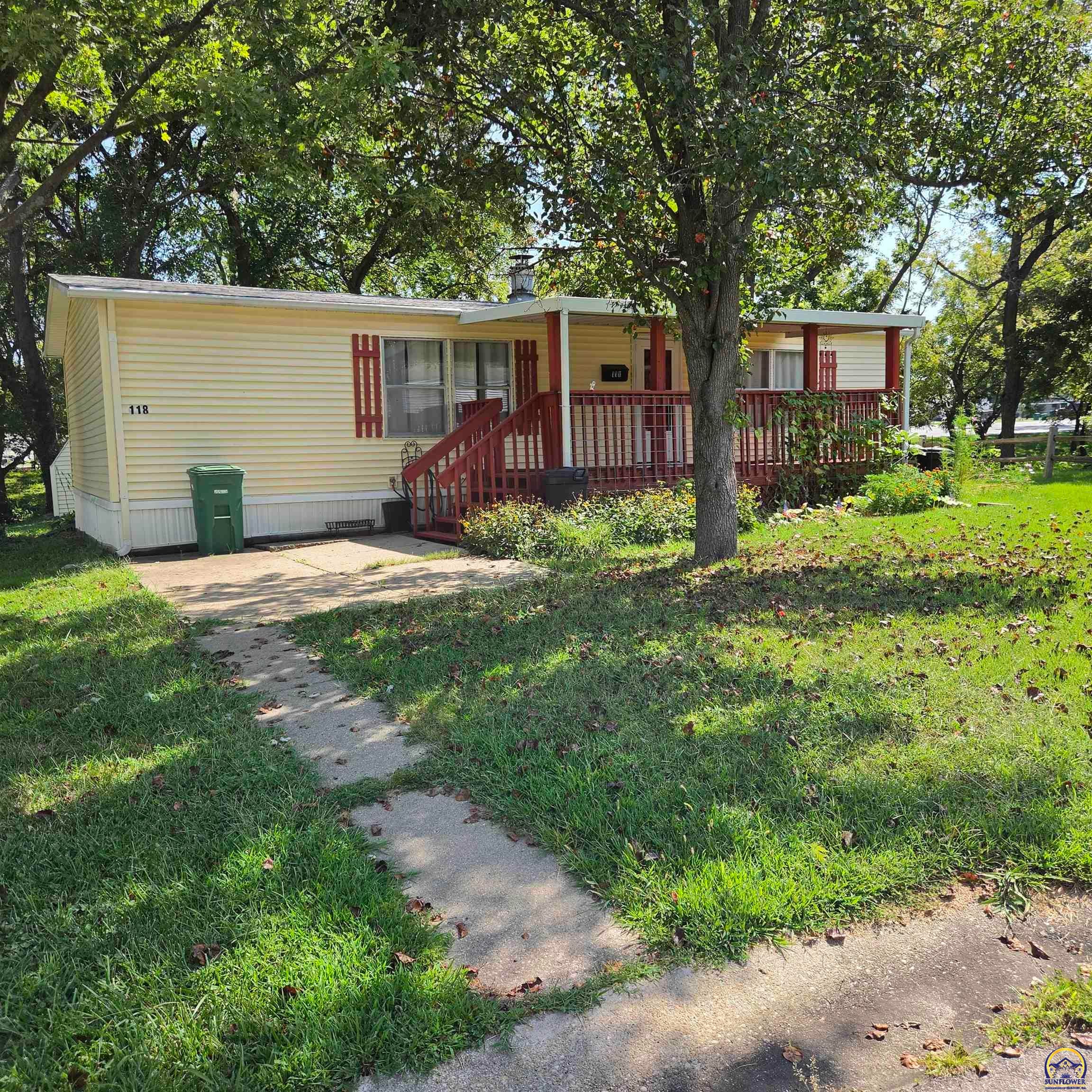 118 SE Willow Way — photo