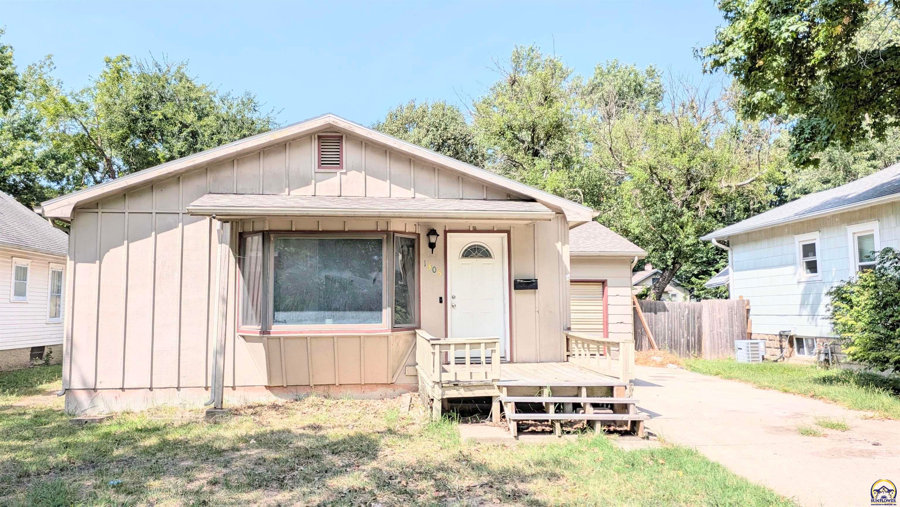 1305 Walnut St — photo