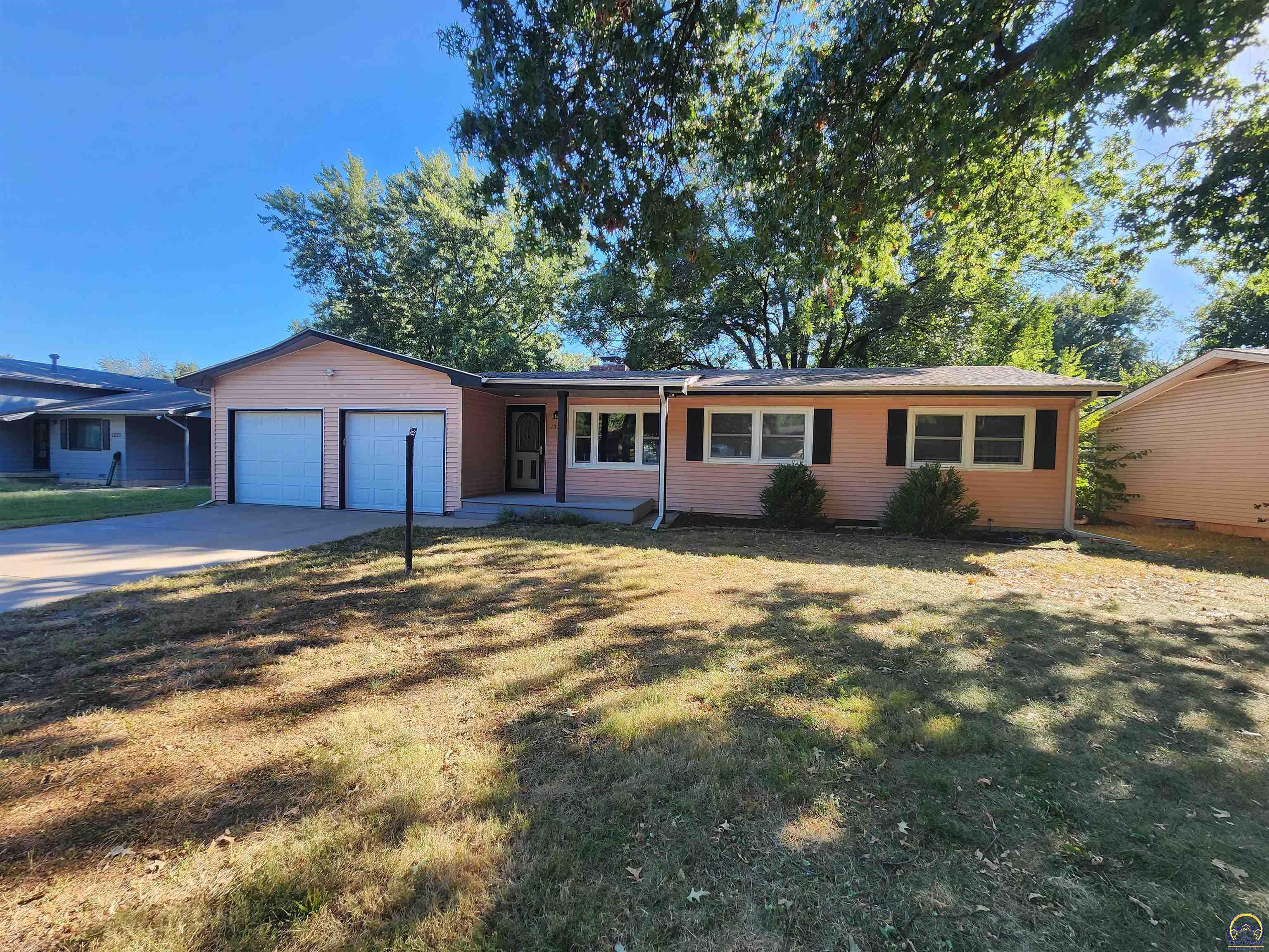1239 Tomahawk Dr — photo