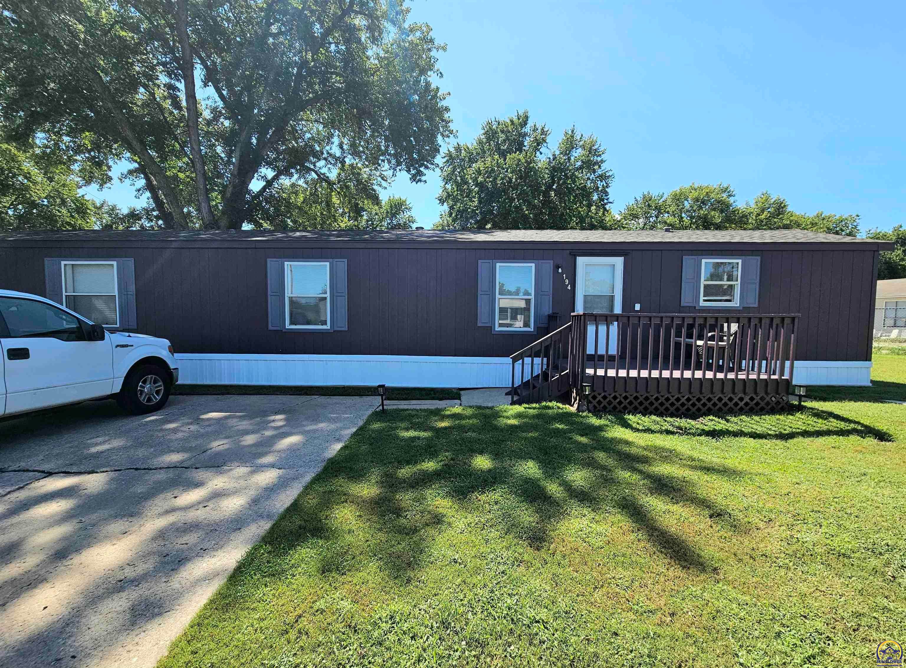 194 N Coachlight Dr — photo