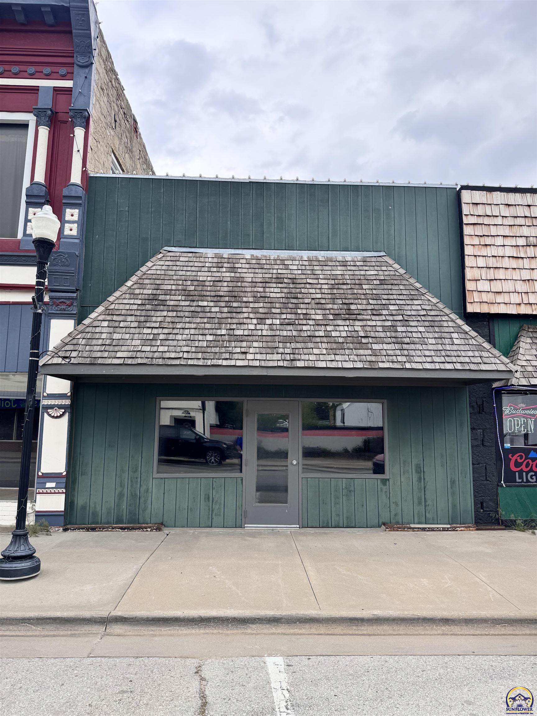 611 S Topeka Ave — photo