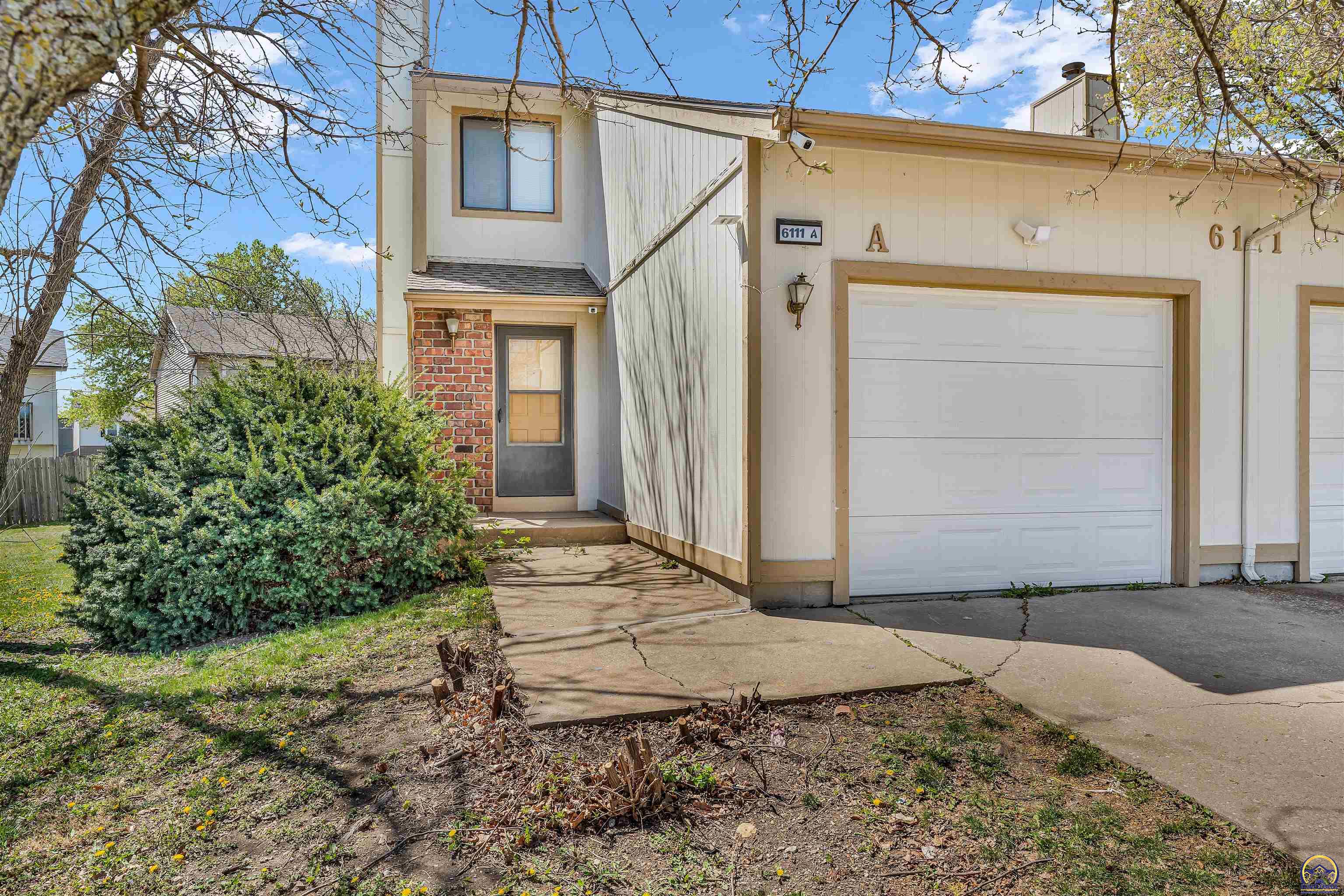 6109-6111 SW 26th St — photo