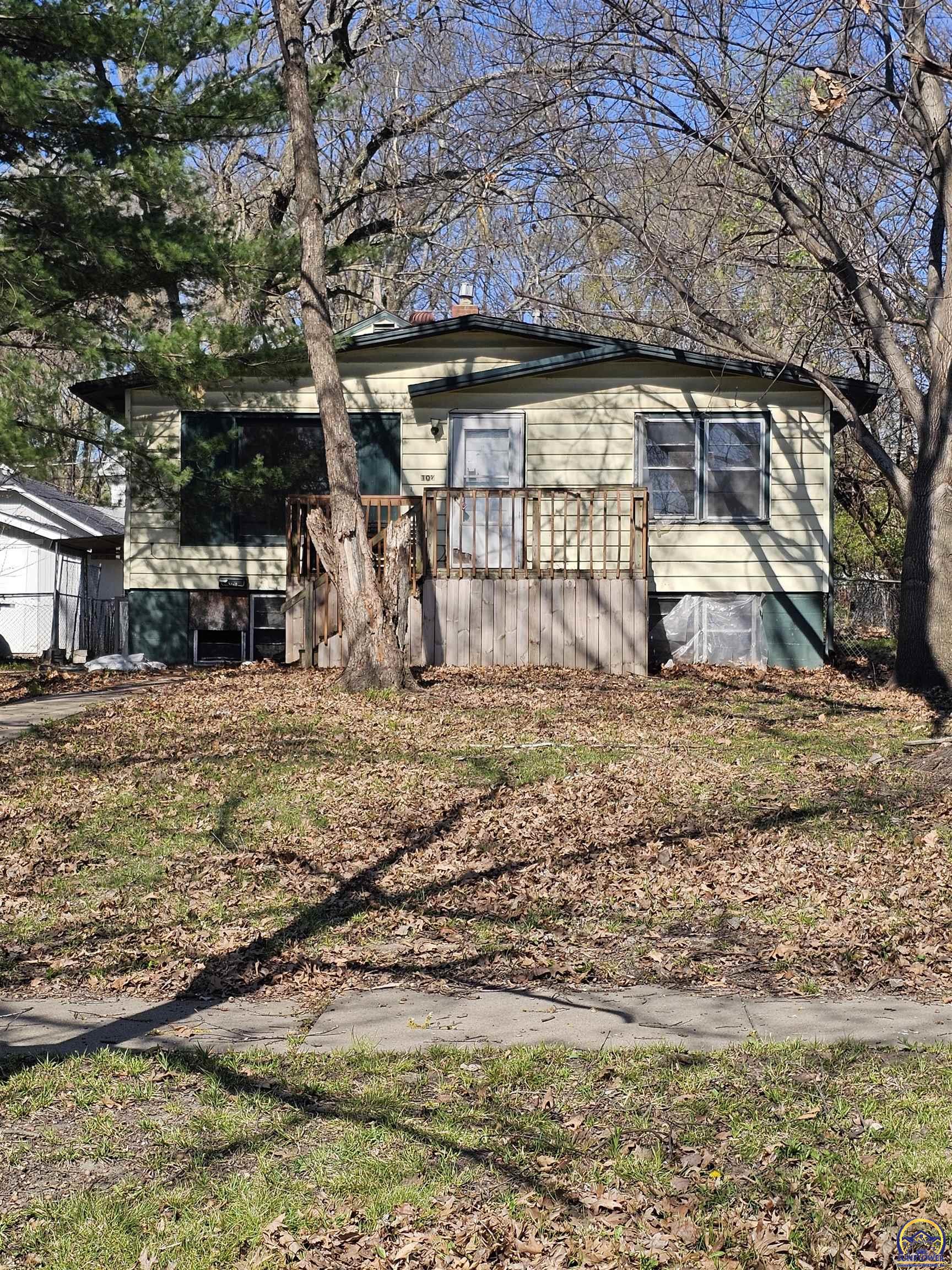 107 SW Taylor St — photo