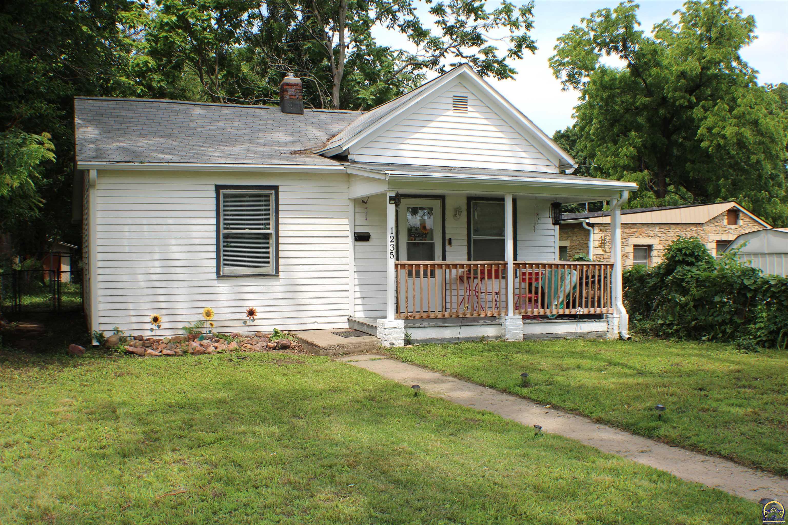 1235 NE Madison St — photo