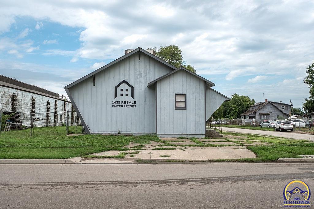 1435 SE Madison St — photo