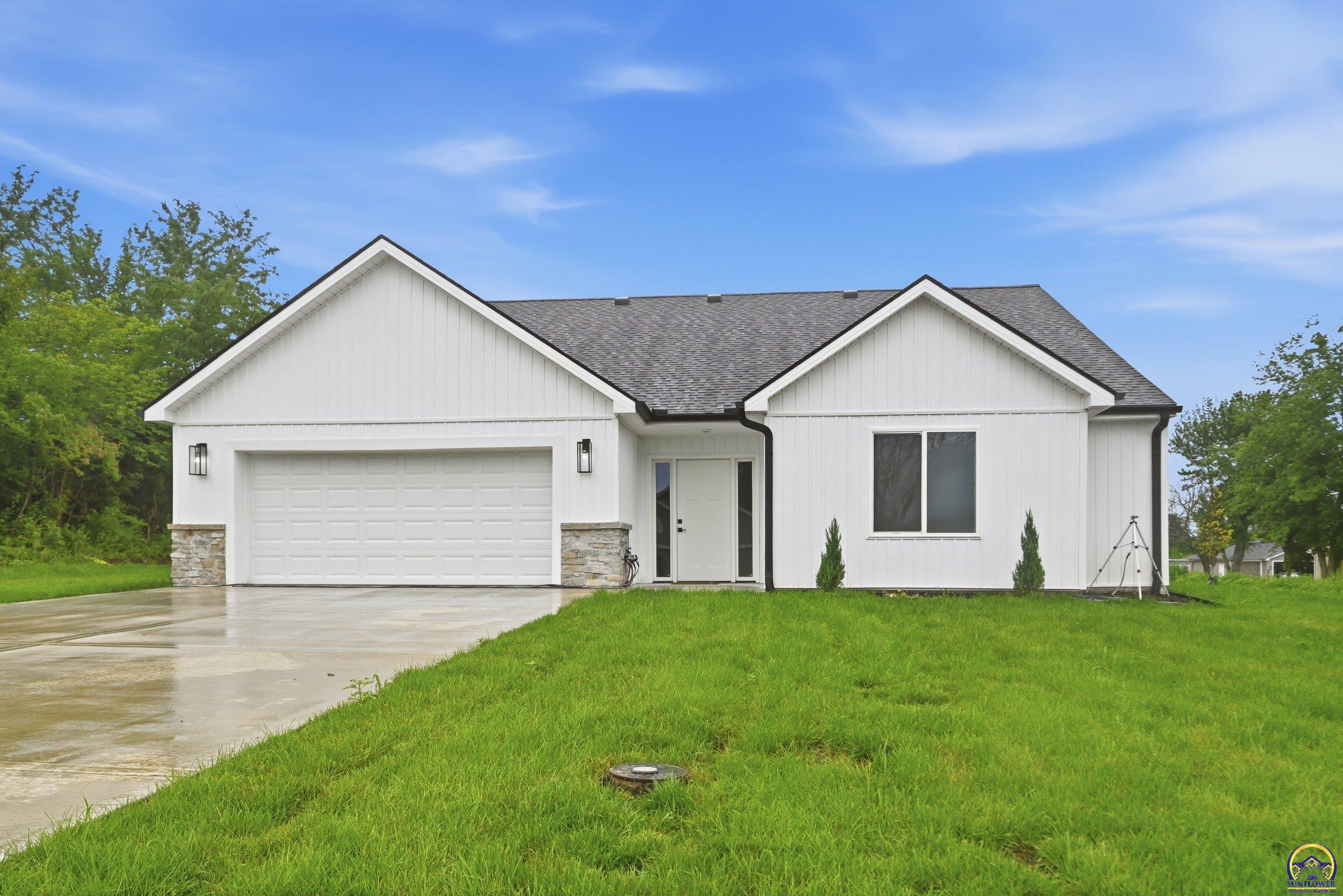 7847 Seneca Lake Rd — photo
