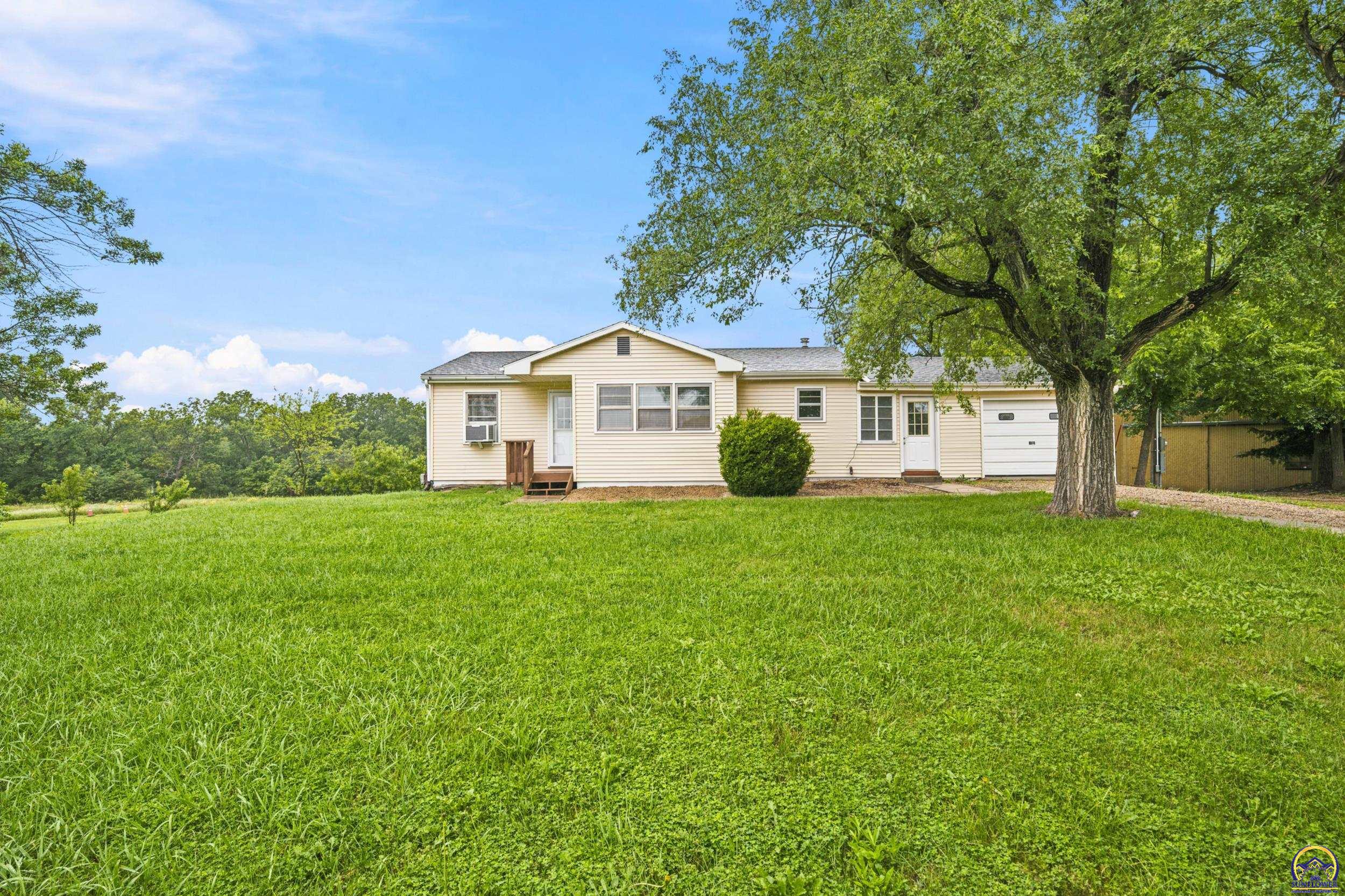 6790 Flush Road, St George, KS 66535