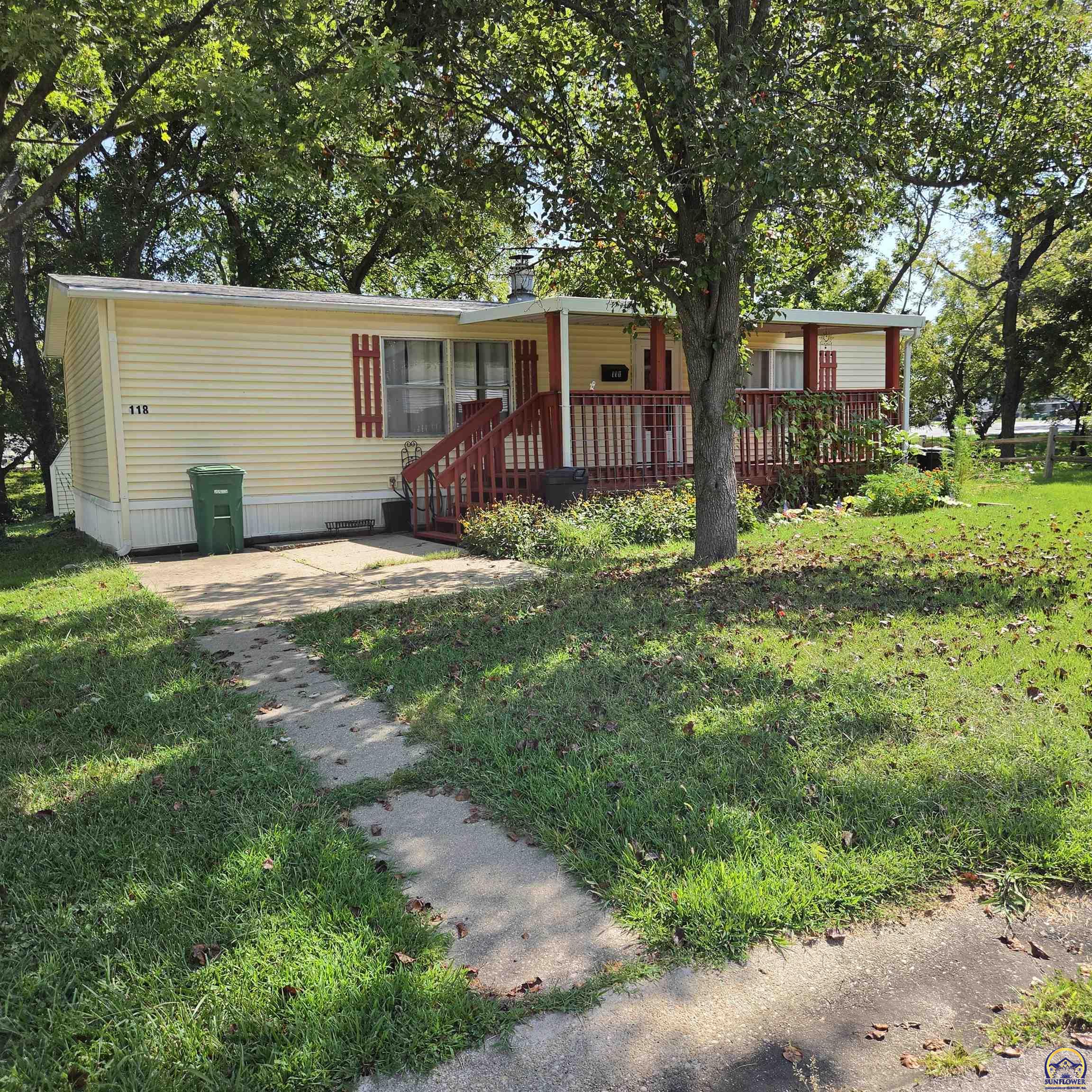118 SE Willow Way — photo