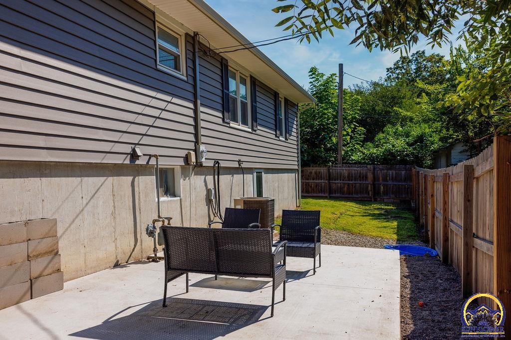 115 E 3rd Street, Holton, KS 66436 — photo 3