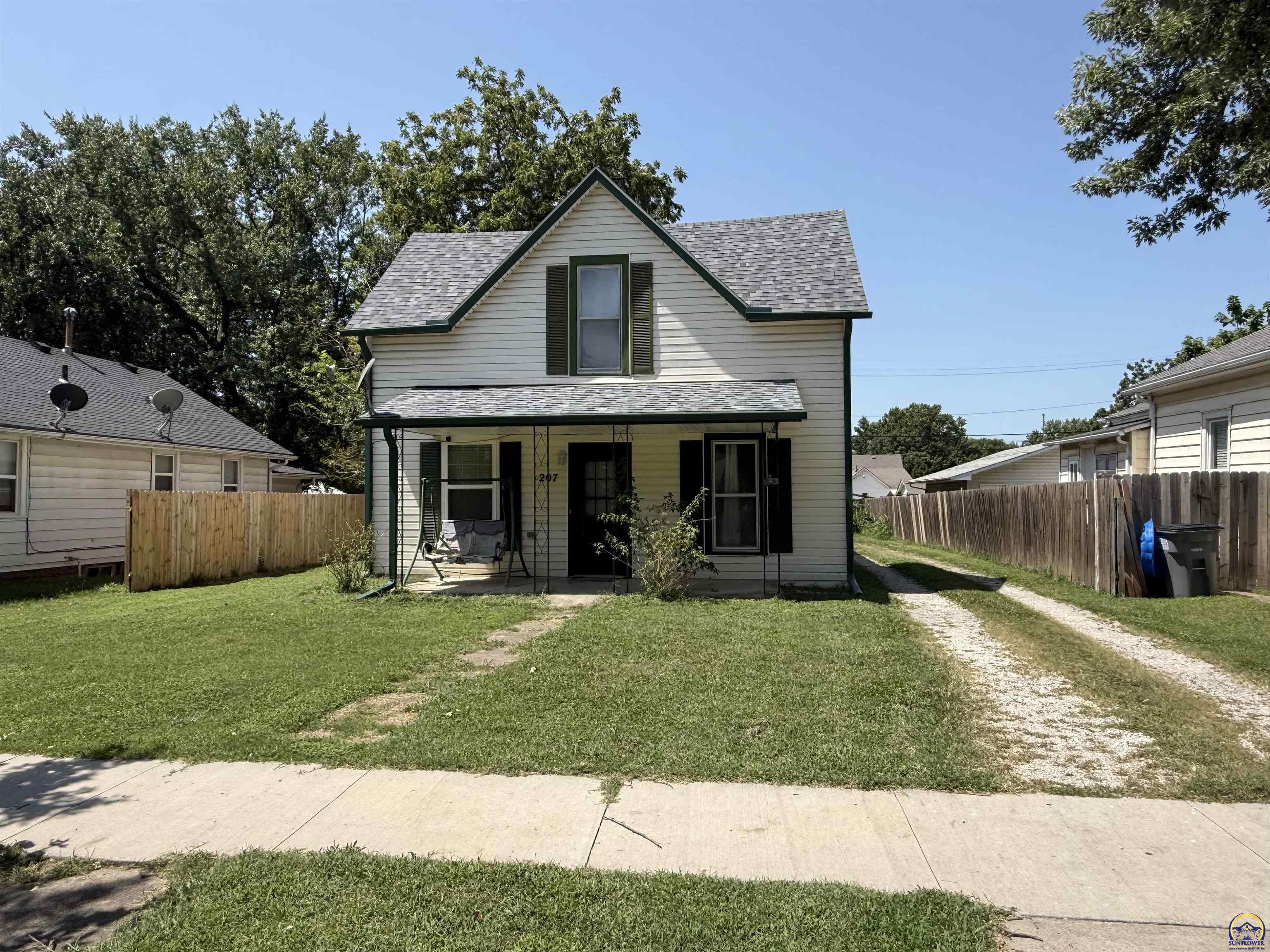207 S Congress St — photo