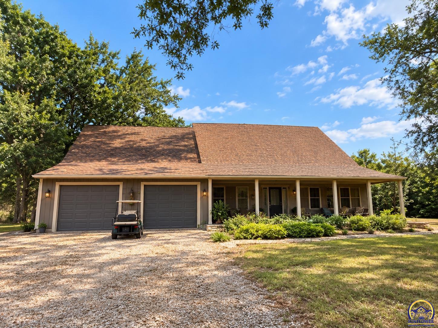 6121 NW Green Hills Rd — photo