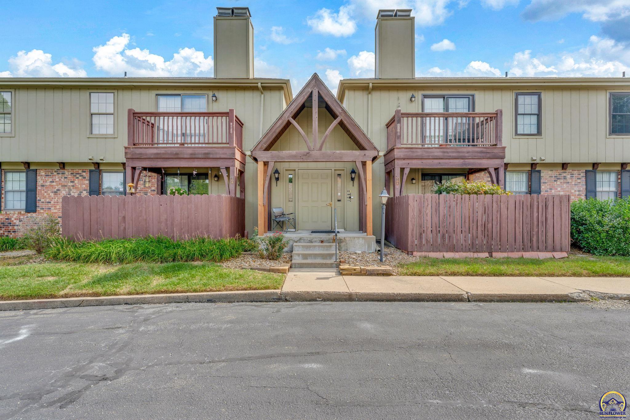 5633 SW Foxcroft South Cir Unit 106 — photo